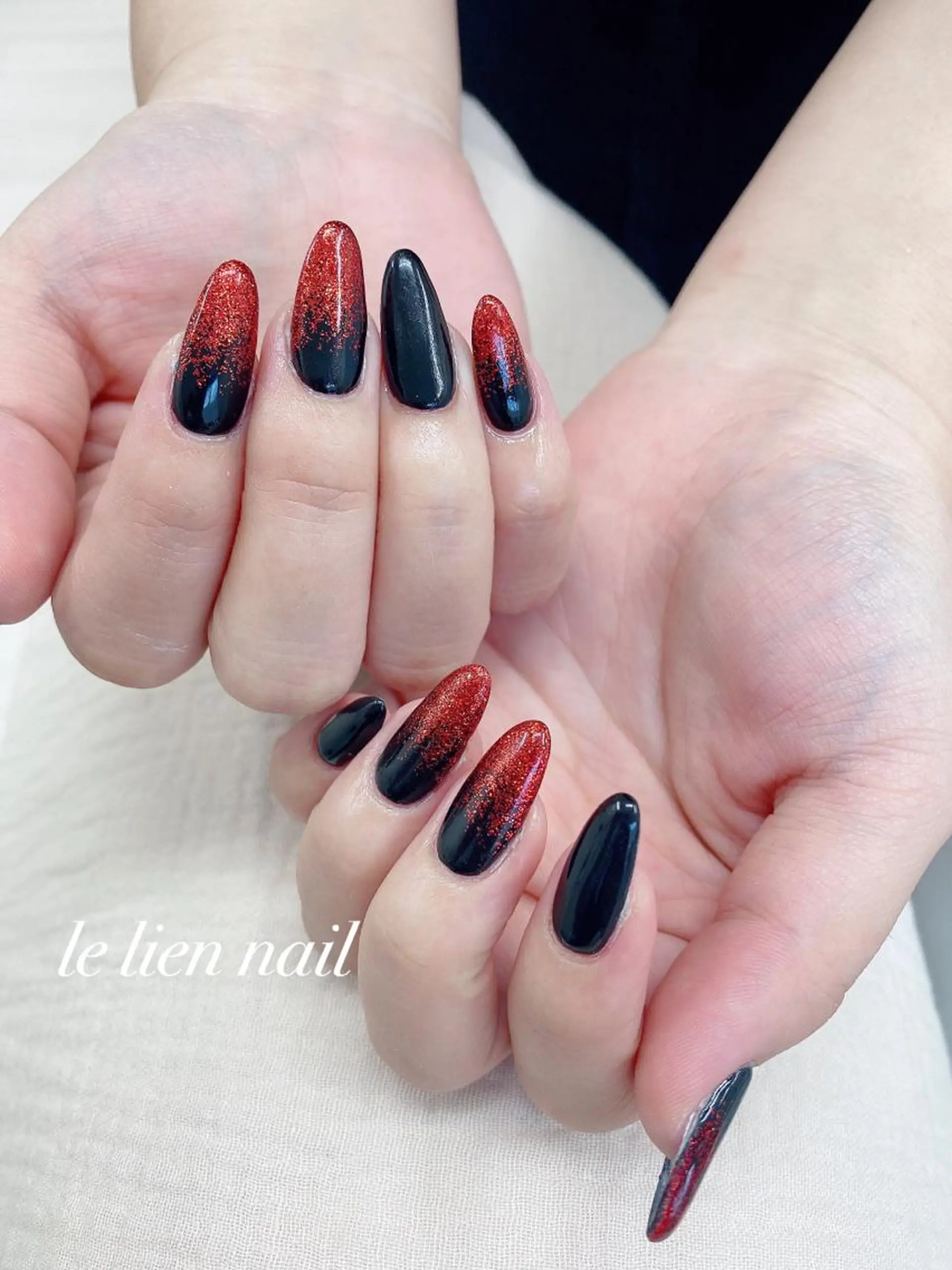 ネイル キラキラネイル ラメ(グリッター) ワンカラーネイル 赤色 冬ネイル ハンドネイル le lien nailのネイルデザイン