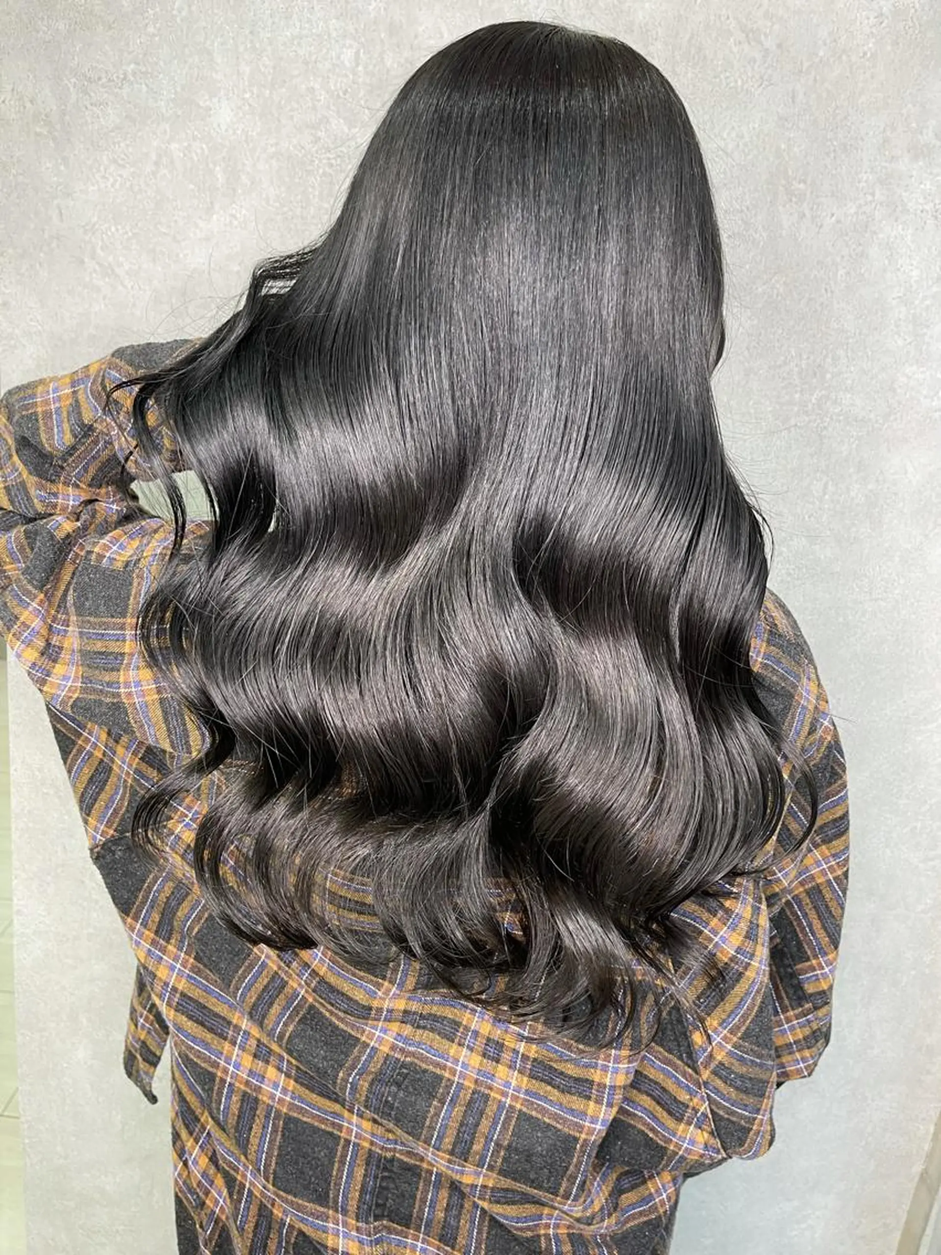 ミディアム カラー Kvell&Co.所属・ハイトーン カラーのヘアスタイル