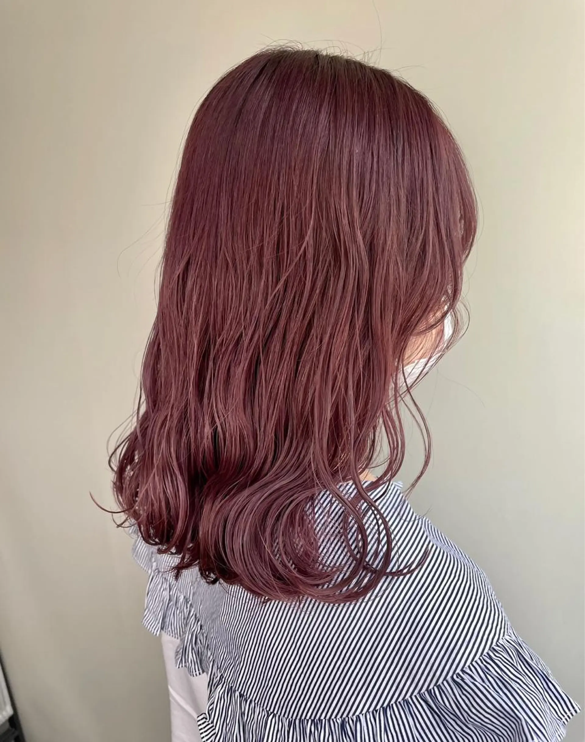 セミロング ワンホンレイヤー 福岡天神RAIRAのヘアスタイル