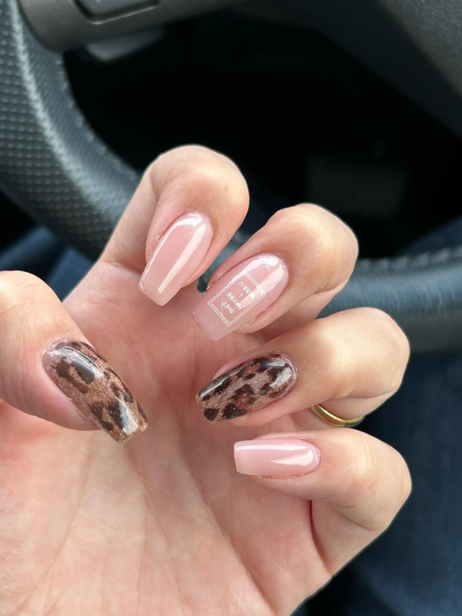 ネイル ハンドネイル 大崎 奈々のネイルデザイン