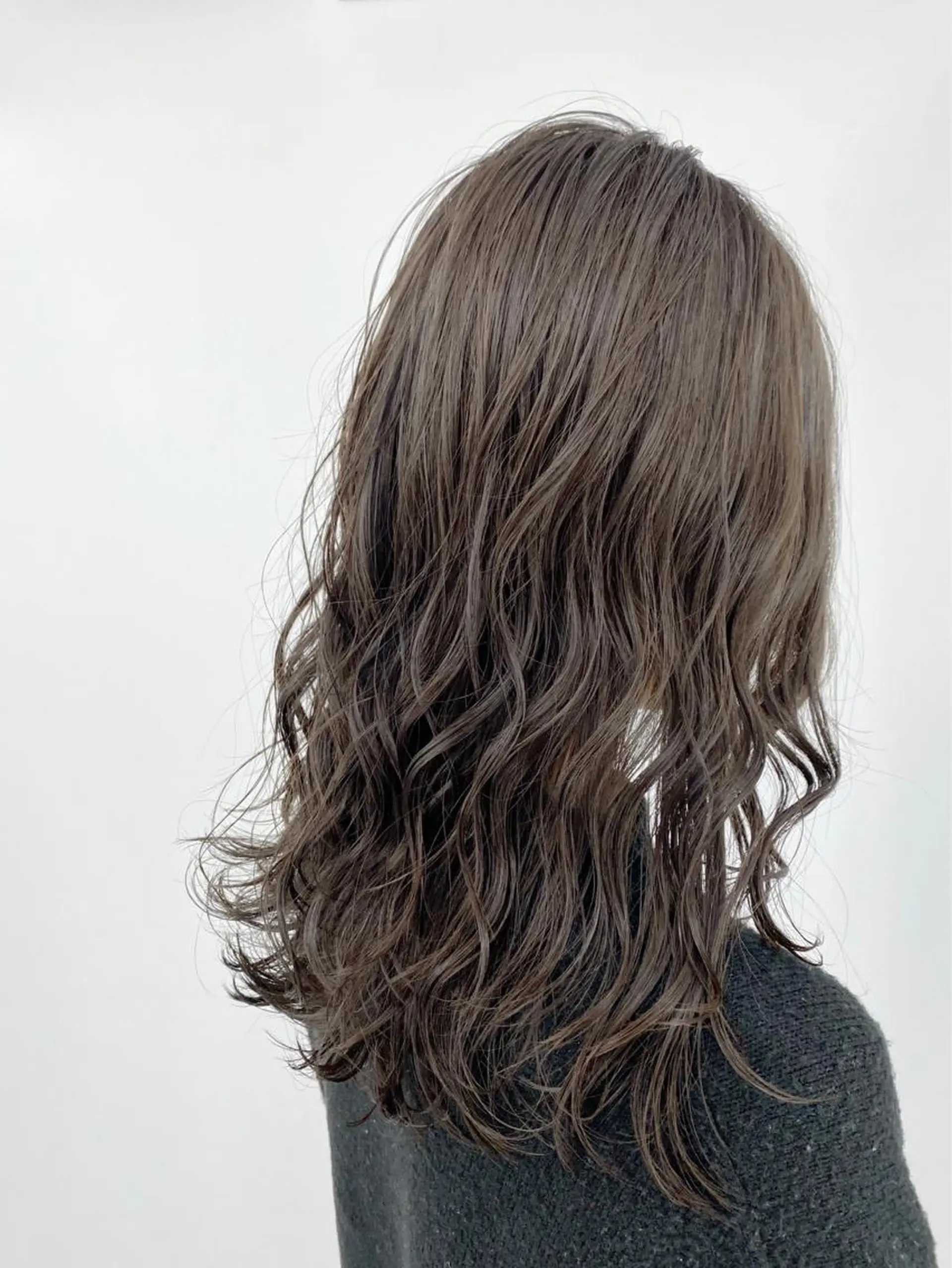 セミロング カラー カット ヘアカラー トリートメント 大橋 拓巳のヘアスタイル