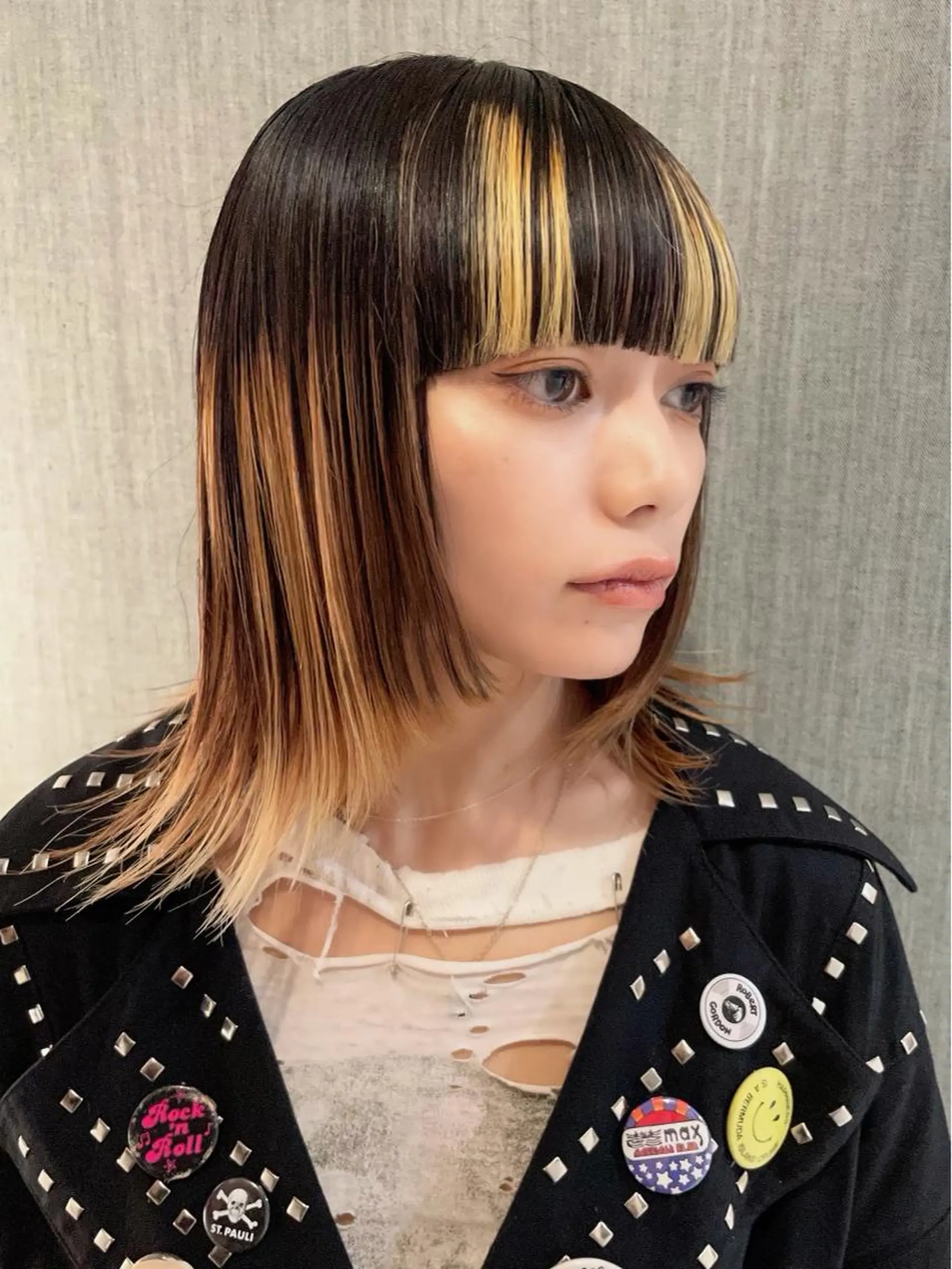 ミディアム カラー ハイライトカラー デザインカット ハイライト カット ヘアカラー トリートメント SALOWIN所属・ブリーチ✨ ボブ✨レイヤーのヘアスタイル