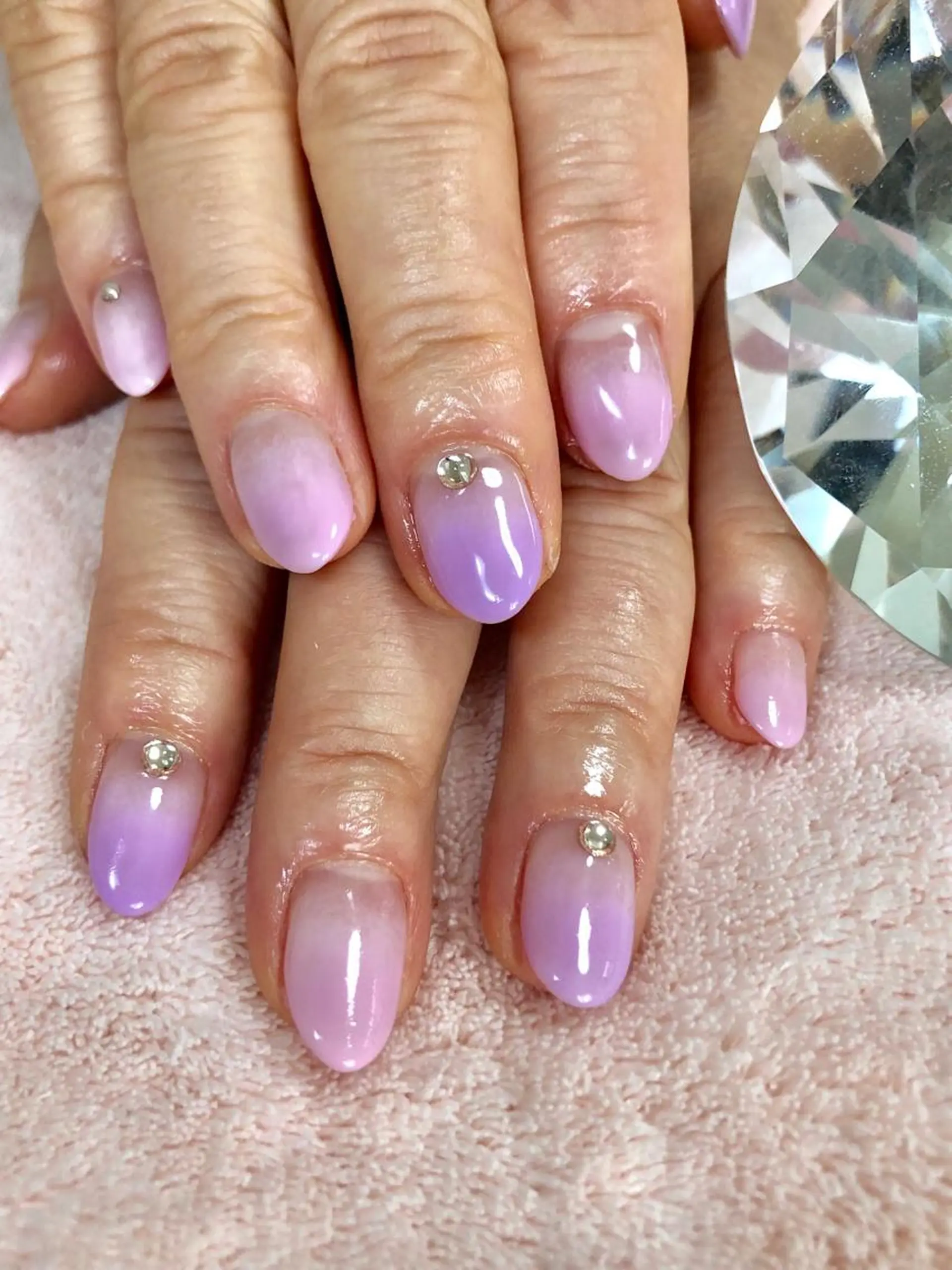 ネイル グラデーション ストーンネイル chii nailのネイルデザイン