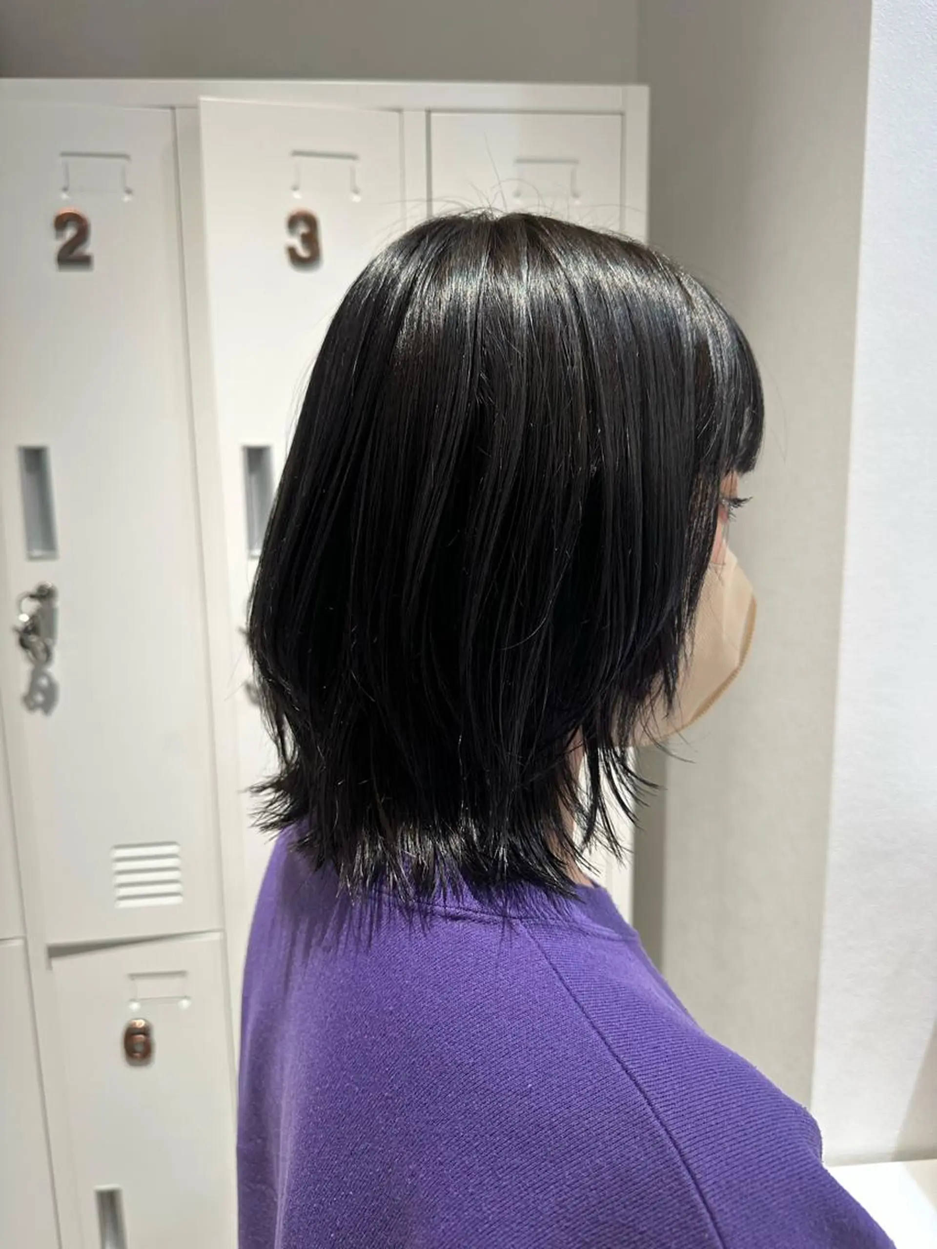 ミディアム カラー 透明感カラー ダークグレー ウルフカット カット ヘアカラー Annie 吉田 裕美のヘアスタイル