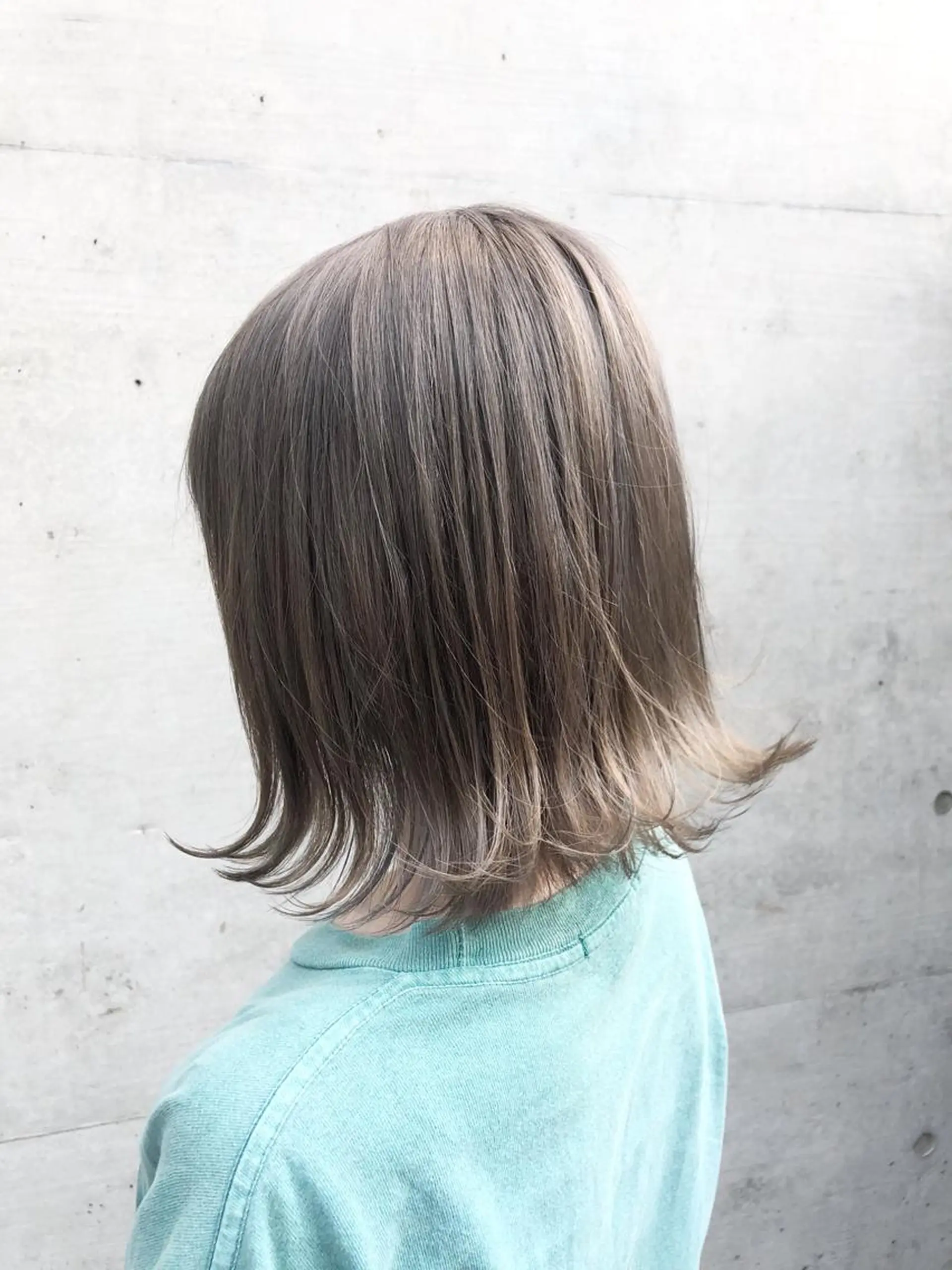 ミディアム カラー ヘアアレンジ グレージュ ヘアカラー ALLY（アリー）所属・ミニモお気に入り数 No.1宍戸雄弥のヘアスタイル