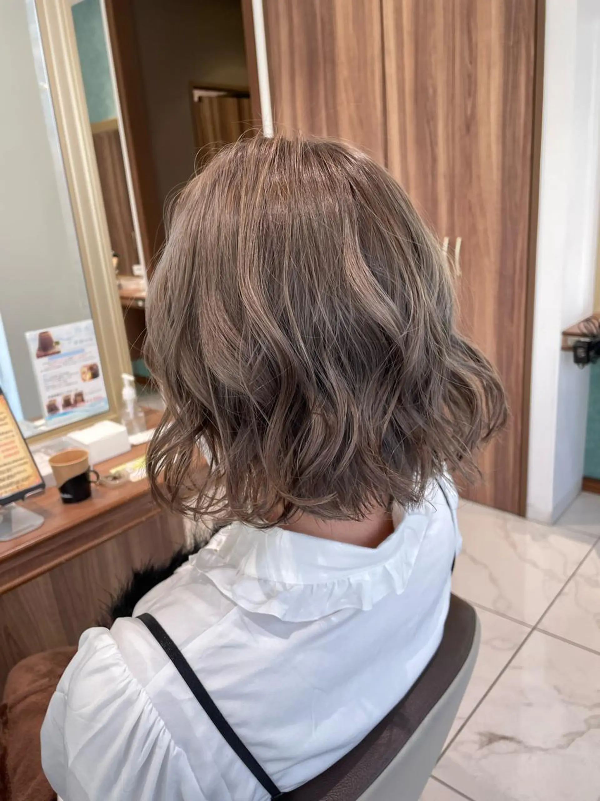 ミディアム カラー ベージュカラー ブリーチ 矯正モデル募集中 店長　伊熊祐紀のヘアスタイル