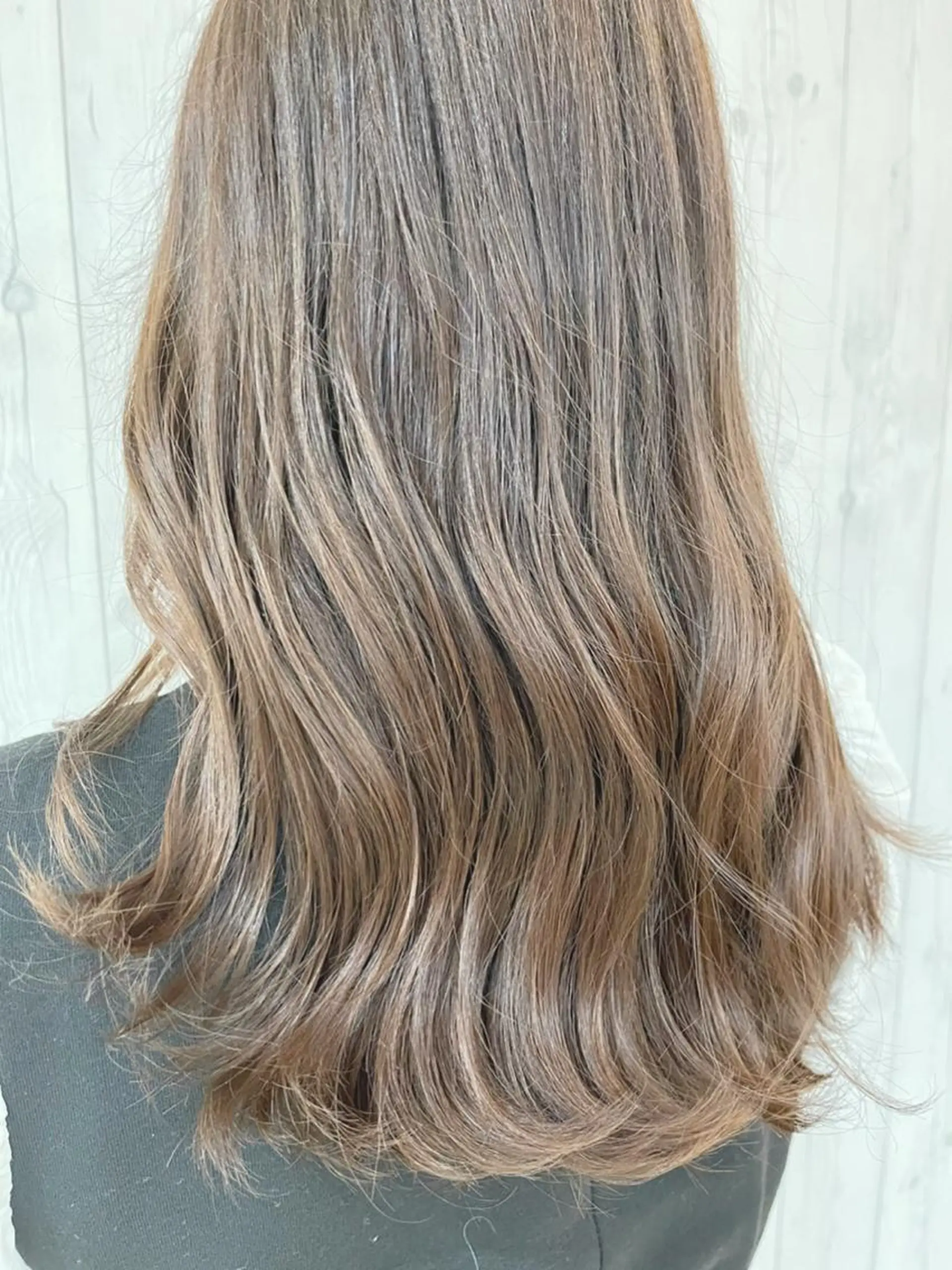 カラー アッシュ ベージュカラー 名古屋のピンク好き かずくん🦩のヘアスタイル