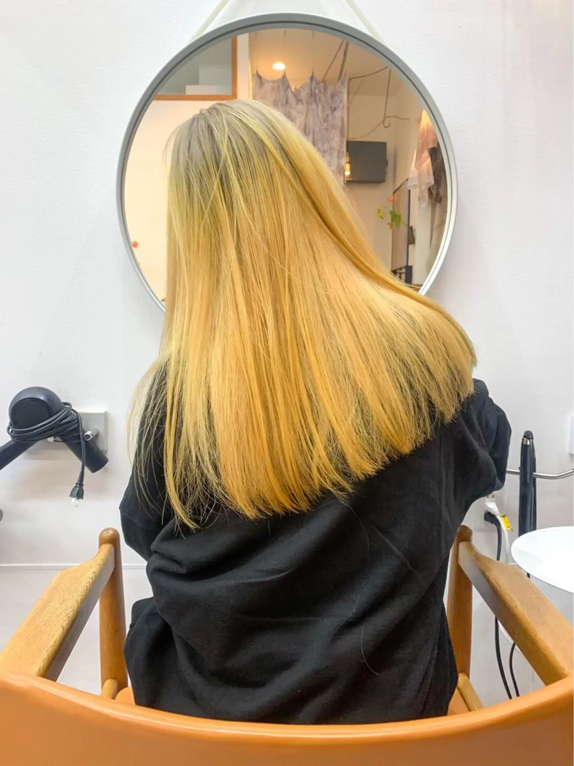 ロング カラー 田川 華奈のヘアスタイル