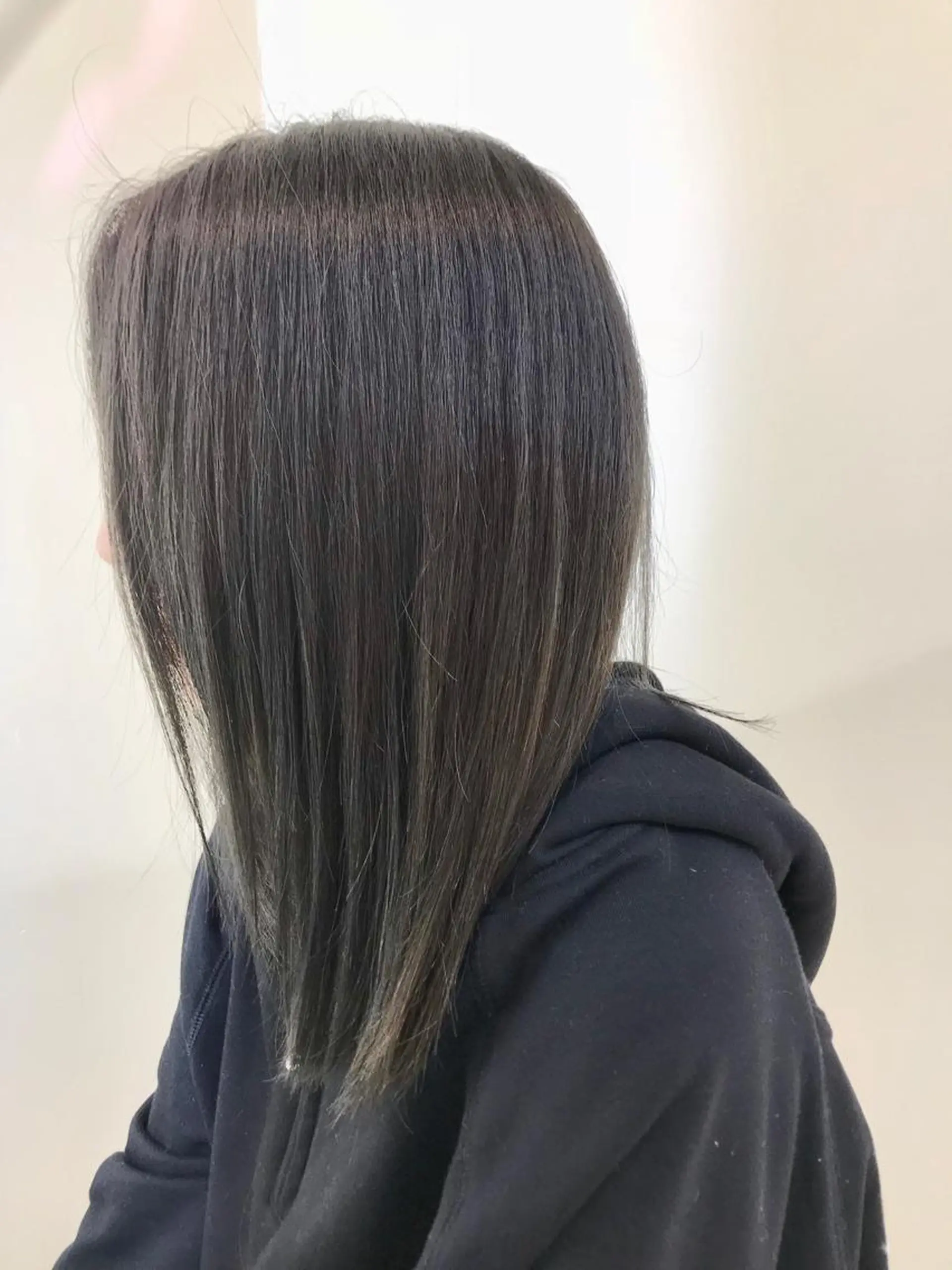 ミディアム アッシュ 前原 正弥のヘアスタイル