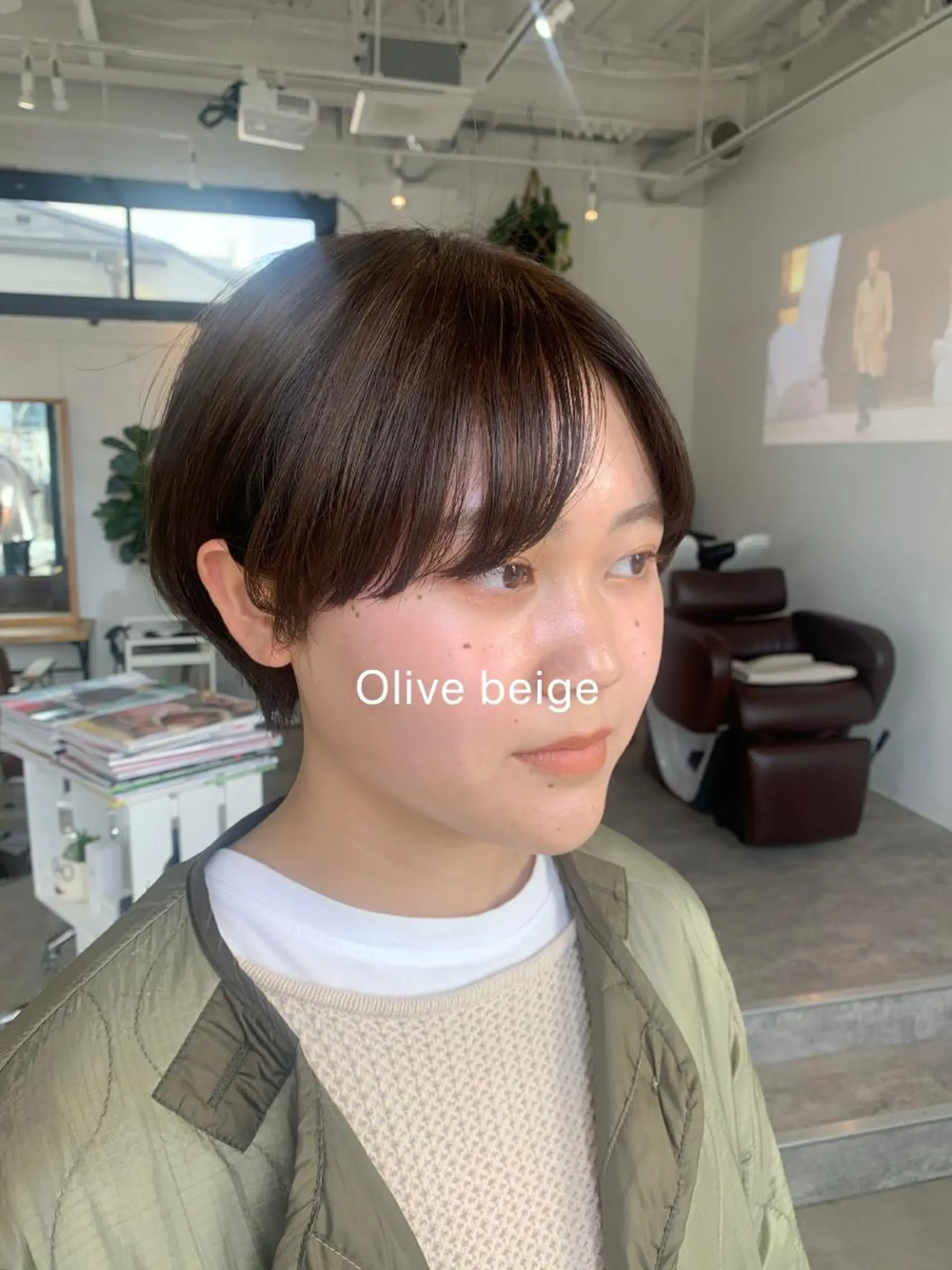 カラー ベージュカラー オリーブベージュ カット ヘアカラー トリートメント loka所属・山本 晶大のヘアスタイル