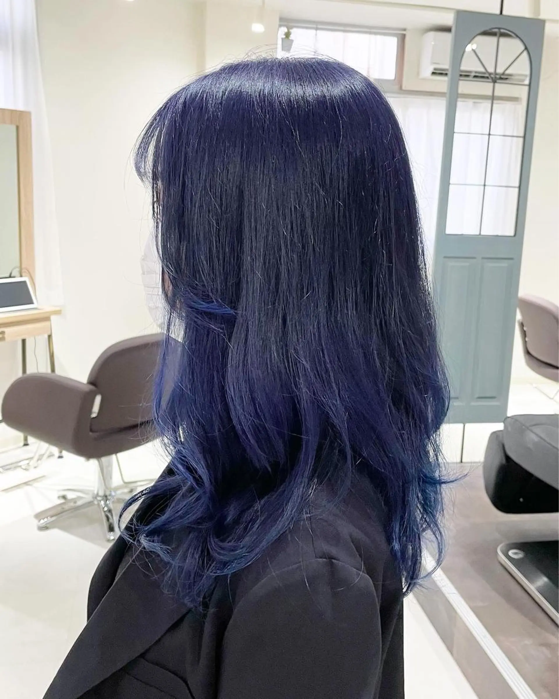 ロング カラー 黒髪 ブリーチ ブルーカラー グラデーションカラー ネイビーカラー カット ヘアカラー シェアサロン〜糸ito〜所属・Hiro ヒロのヘアスタイル