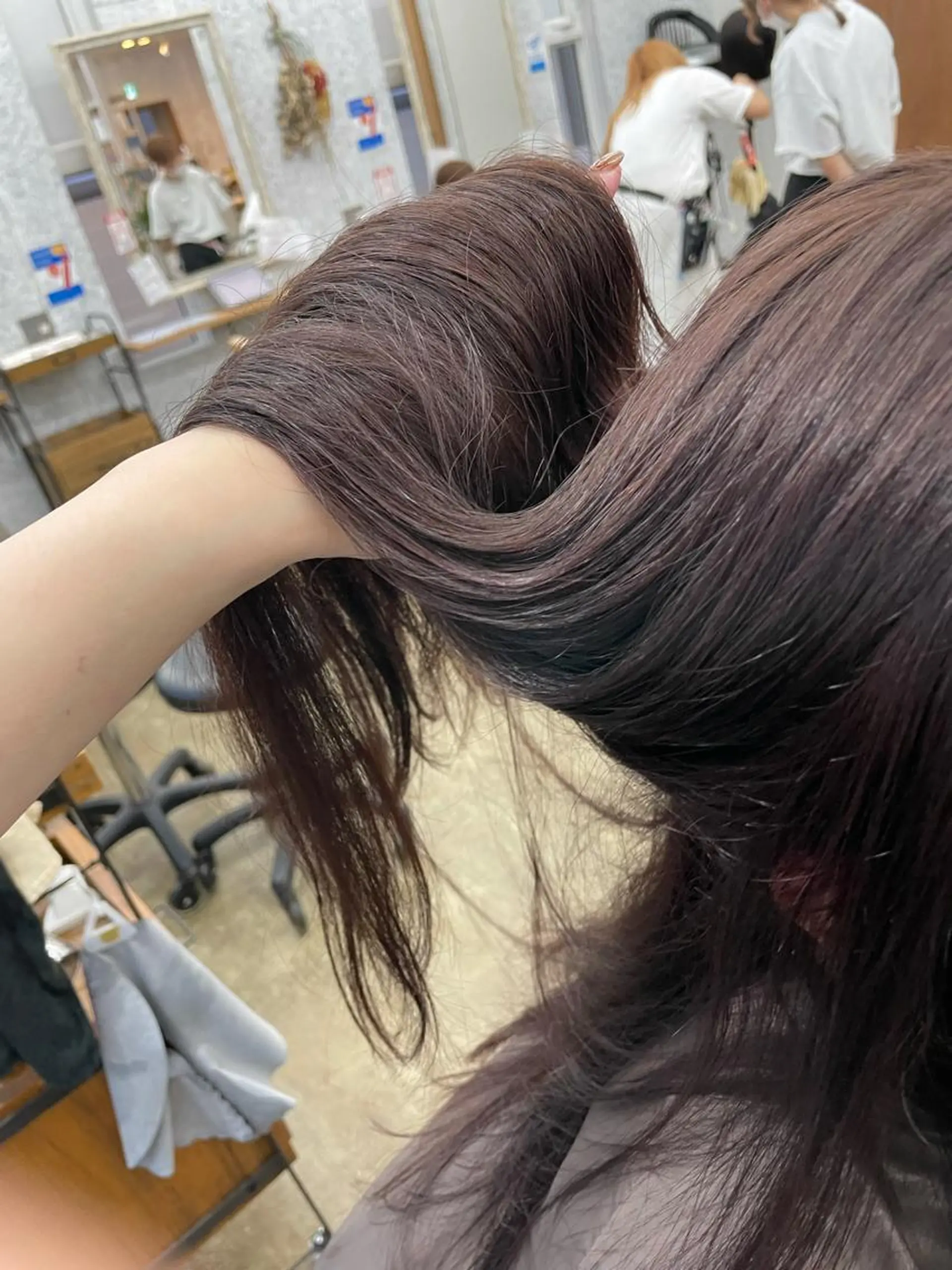 ロング カラー ヘアアレンジ 透け感カラー asukaのヘアスタイル