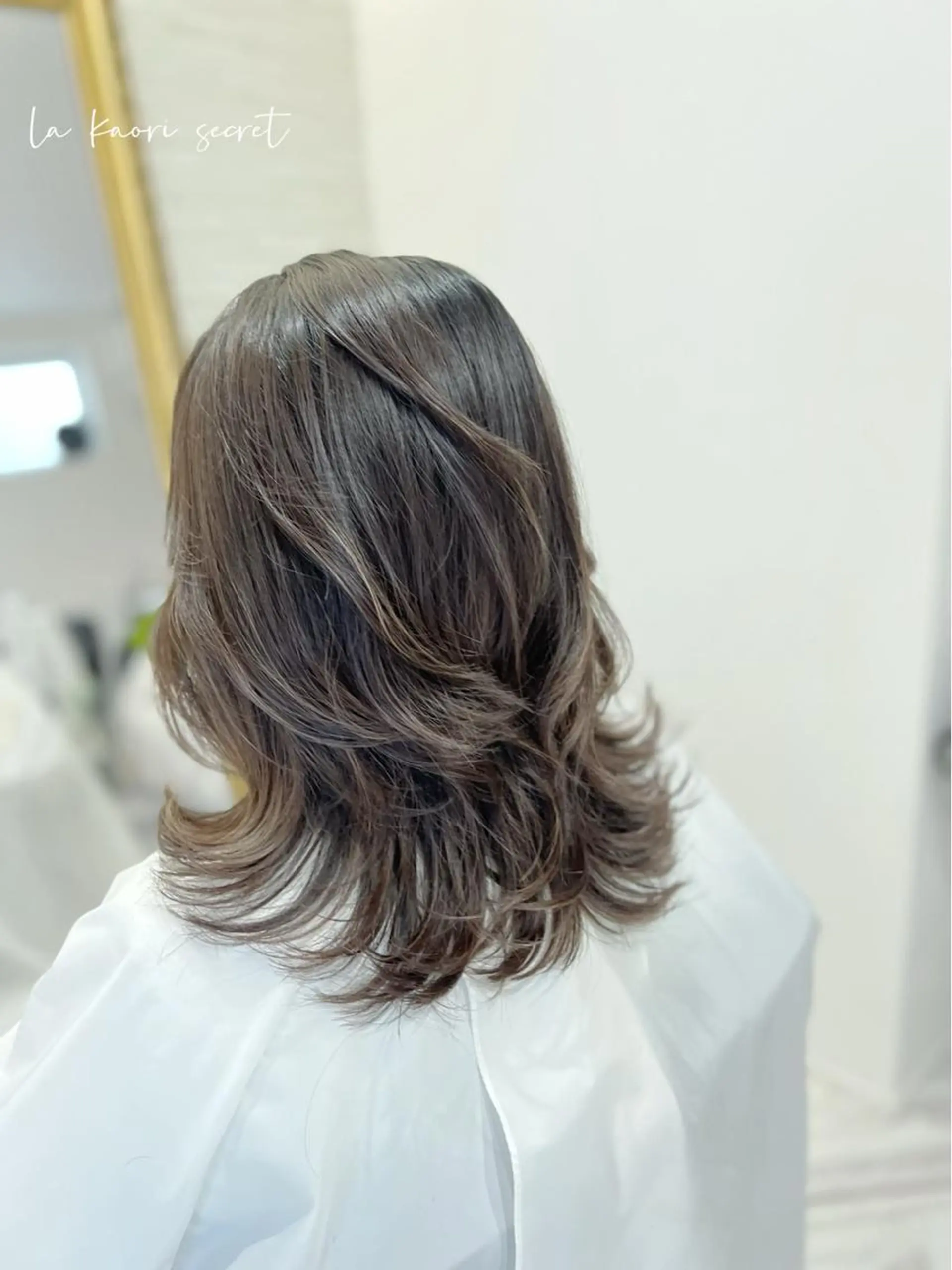 セミロング カラー レイヤーカット カット ヘッドスパ la kaori secretのマツエク・マツパデザイン