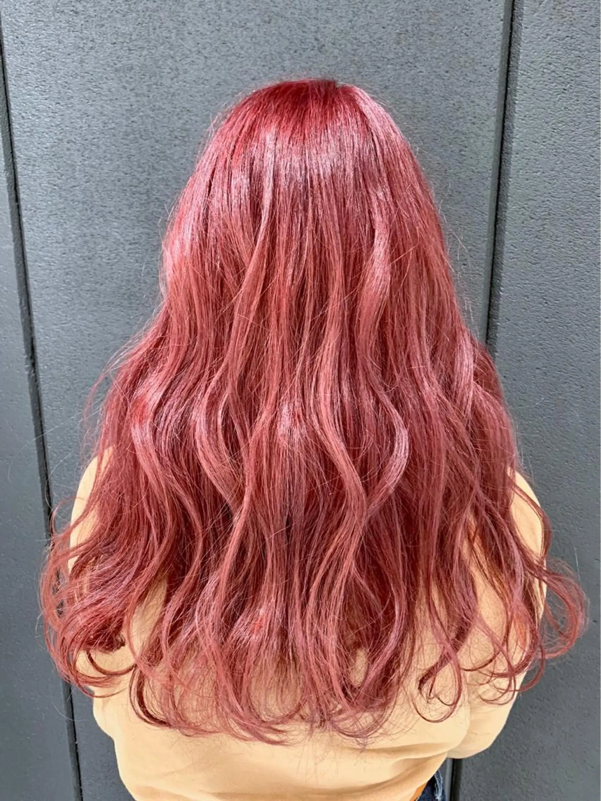 ロング カラー ブリーチ ヘアカラー Kro ハイトーン×デザインのヘアスタイル