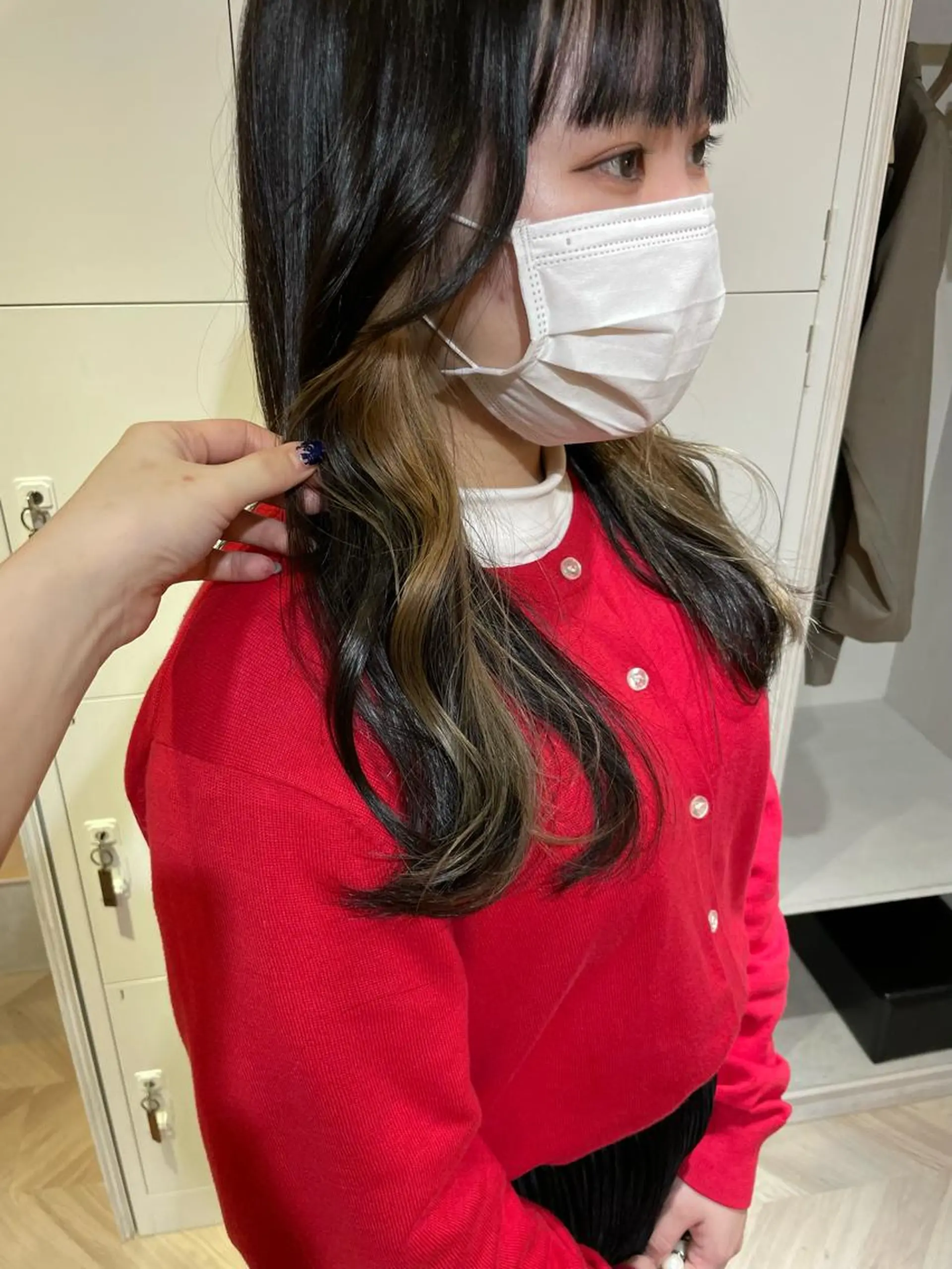 セミロング カラー akane .のヘアスタイル