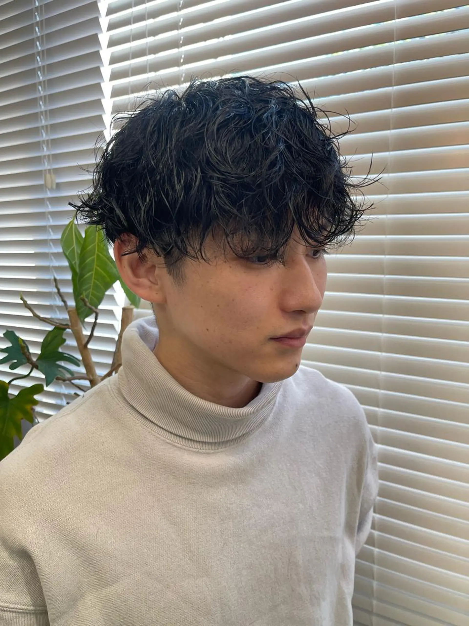 ショート パーマ メンズ マッシュ メンズパーマ 刈り上げ 波巻きパーマ スパイラルパーマ Peyp所属・早瀬 裕之のヘアスタイル