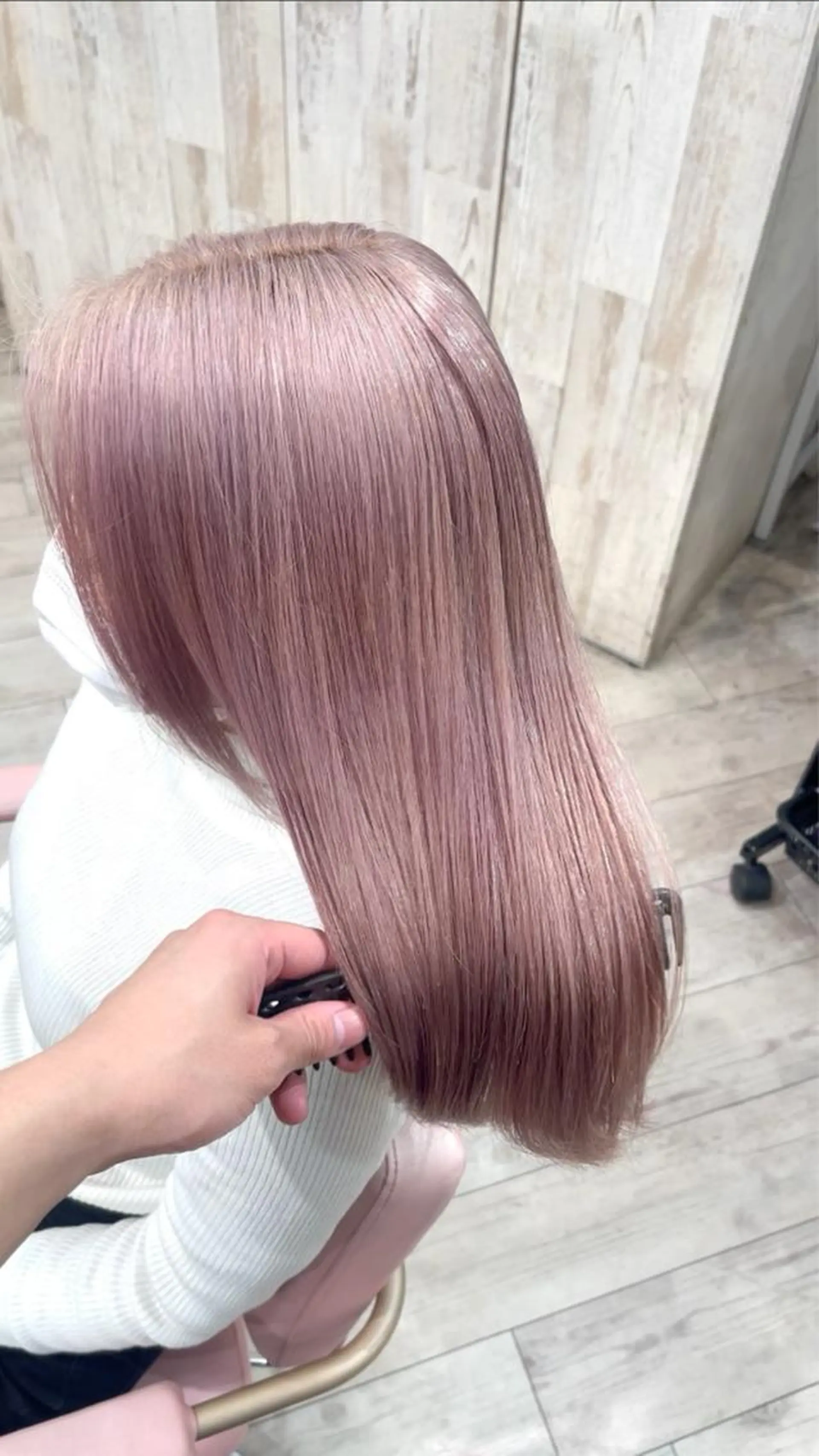 ロング カラー 高島大登/顔周り /ミルクティーのヘアスタイル