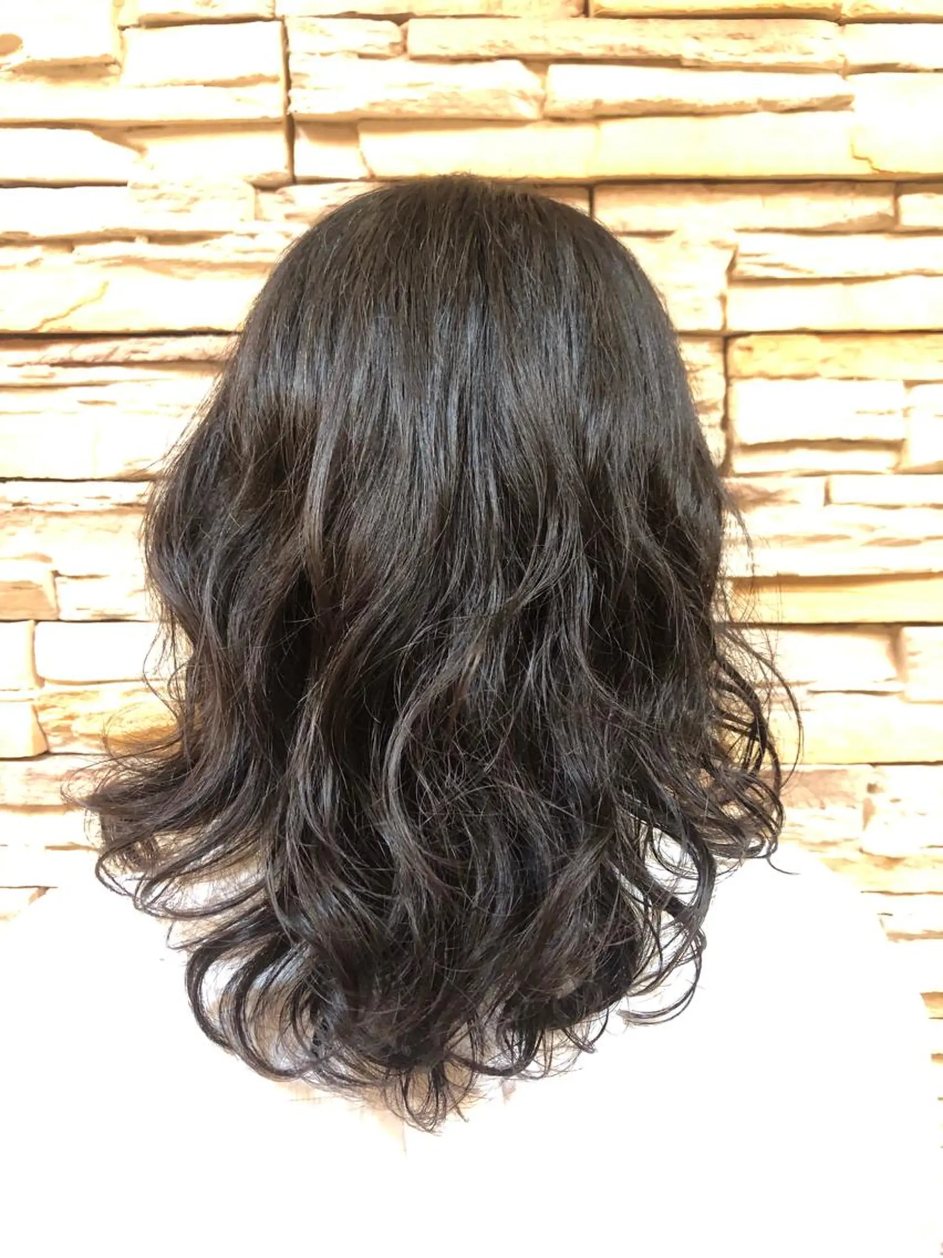 ミディアム パーマ 本多 美羽のヘアスタイル