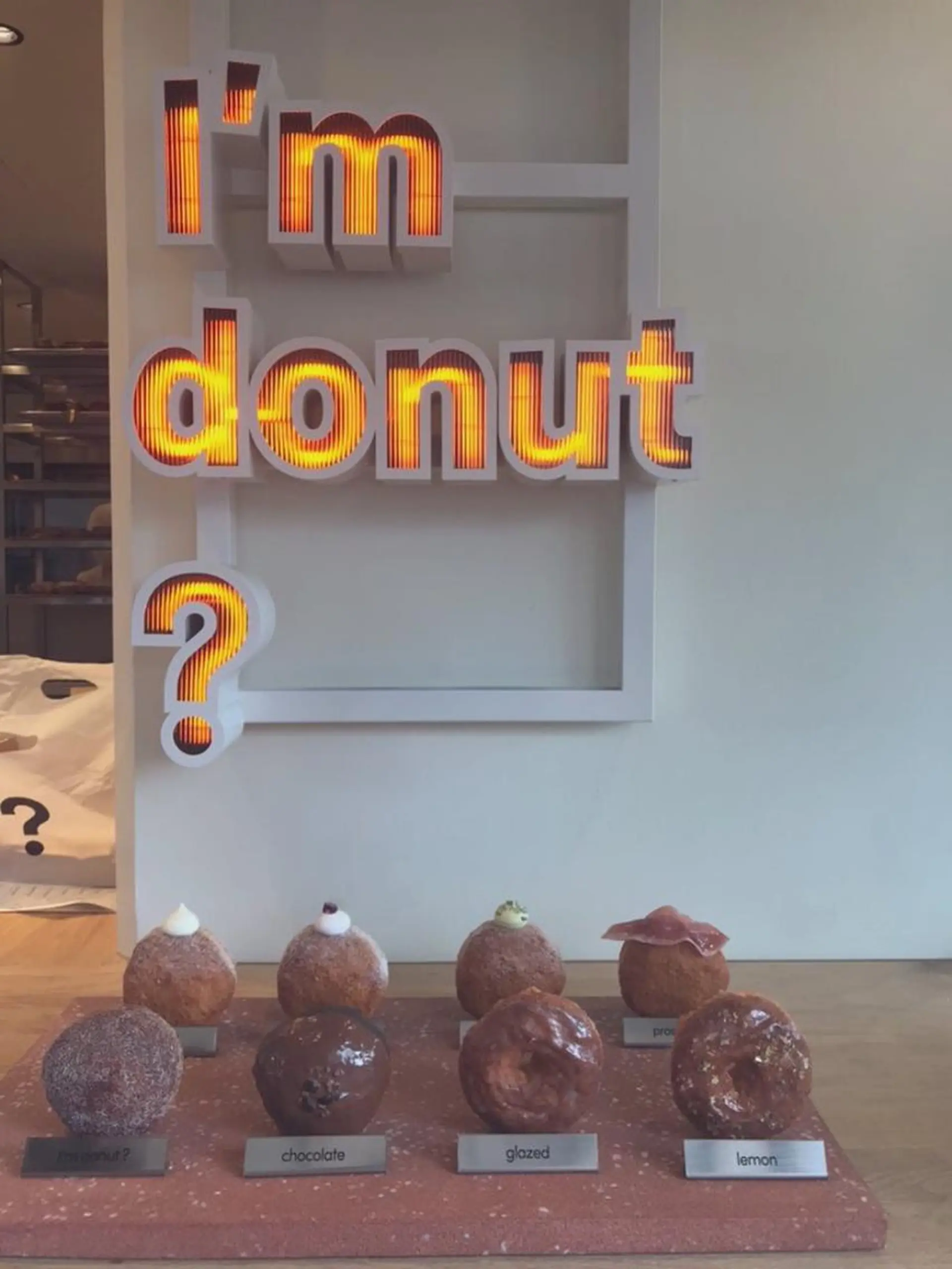 ミディアム カラー パーマ ヘアアレンジ メンズ キッズ ネイル マツエク・マツパ アイブロウ アニメ,Vオタク× 即効痩せエステサロンのエステ・リラクイメージ