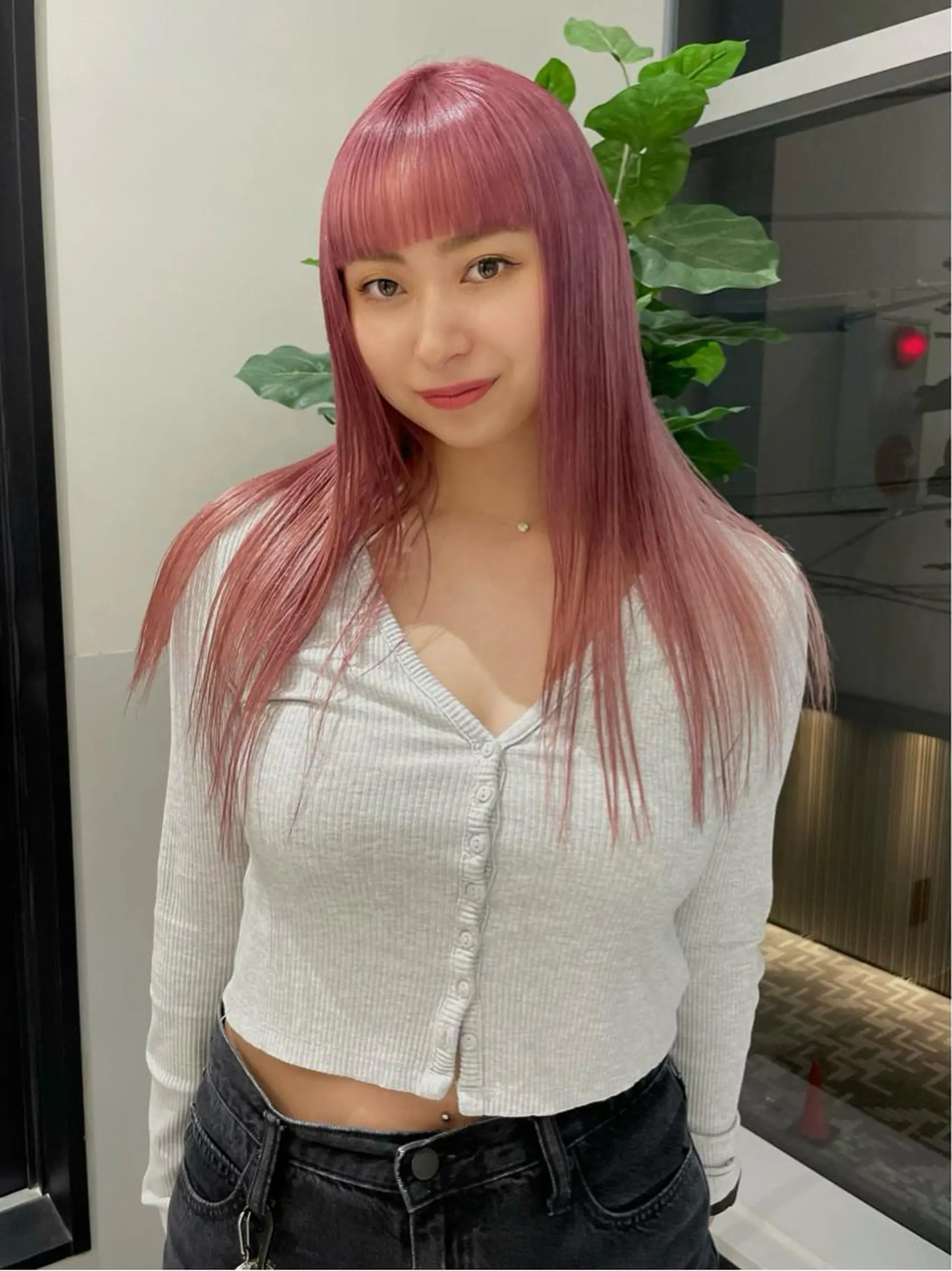 セミロング カラー カット ヘアカラー トリートメント SALOWIN所属・ブリーチ🧹 ボブ✨レイヤーのヘアスタイル