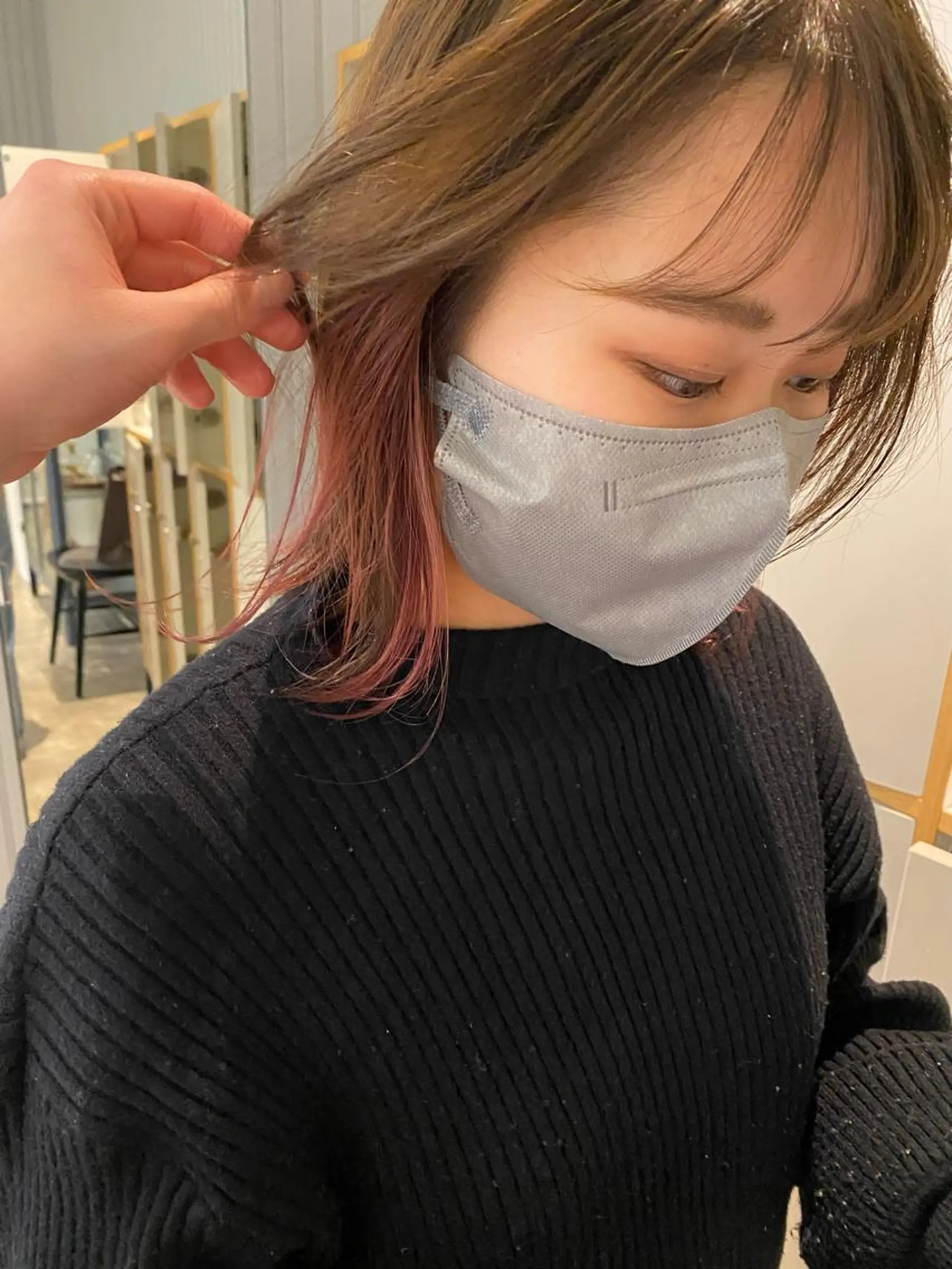 ミディアム カラー イヤリングカラー niu所属・加藤 真由のヘアスタイル