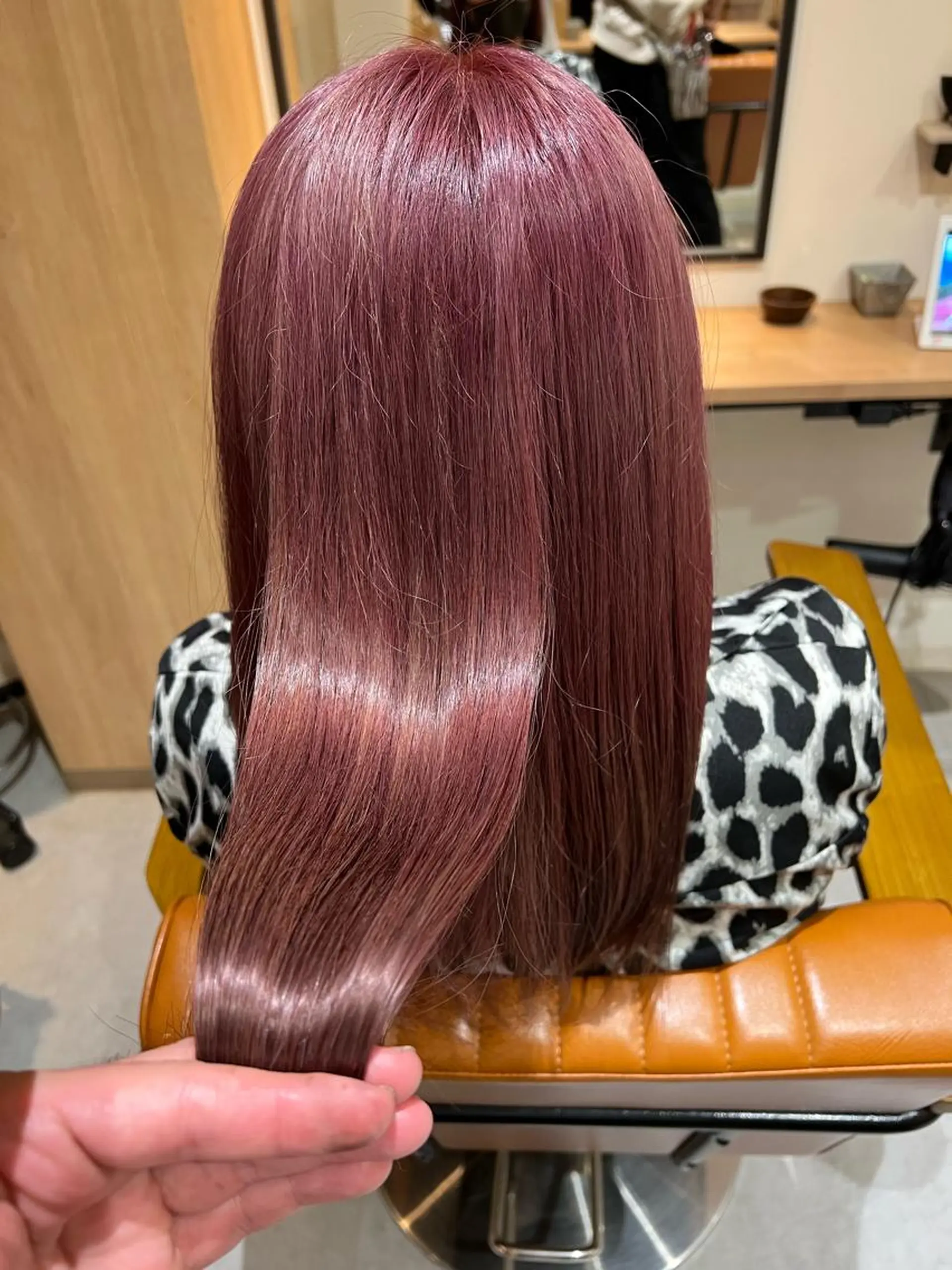セミロング カラー ショートボブ、ハイト ーン特化　/下川のヘアスタイル