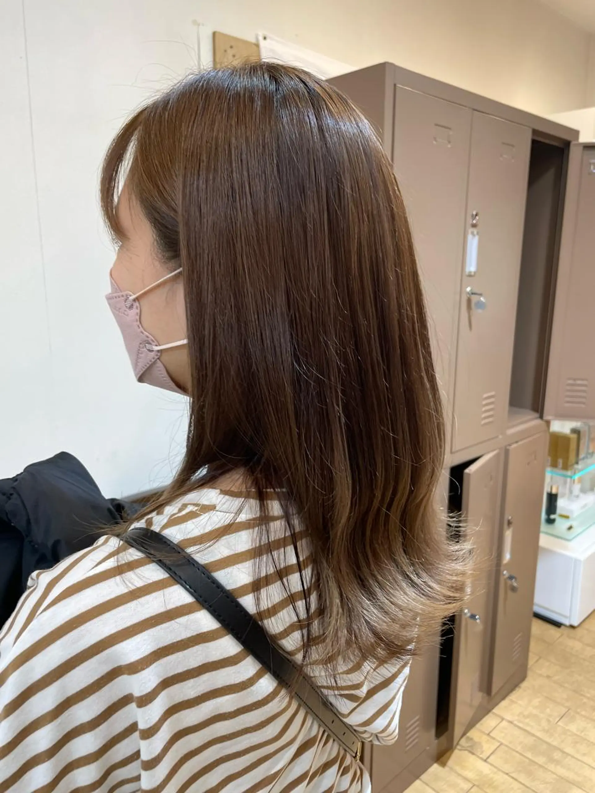 ミディアム カラー 山本 眞白のヘアスタイル