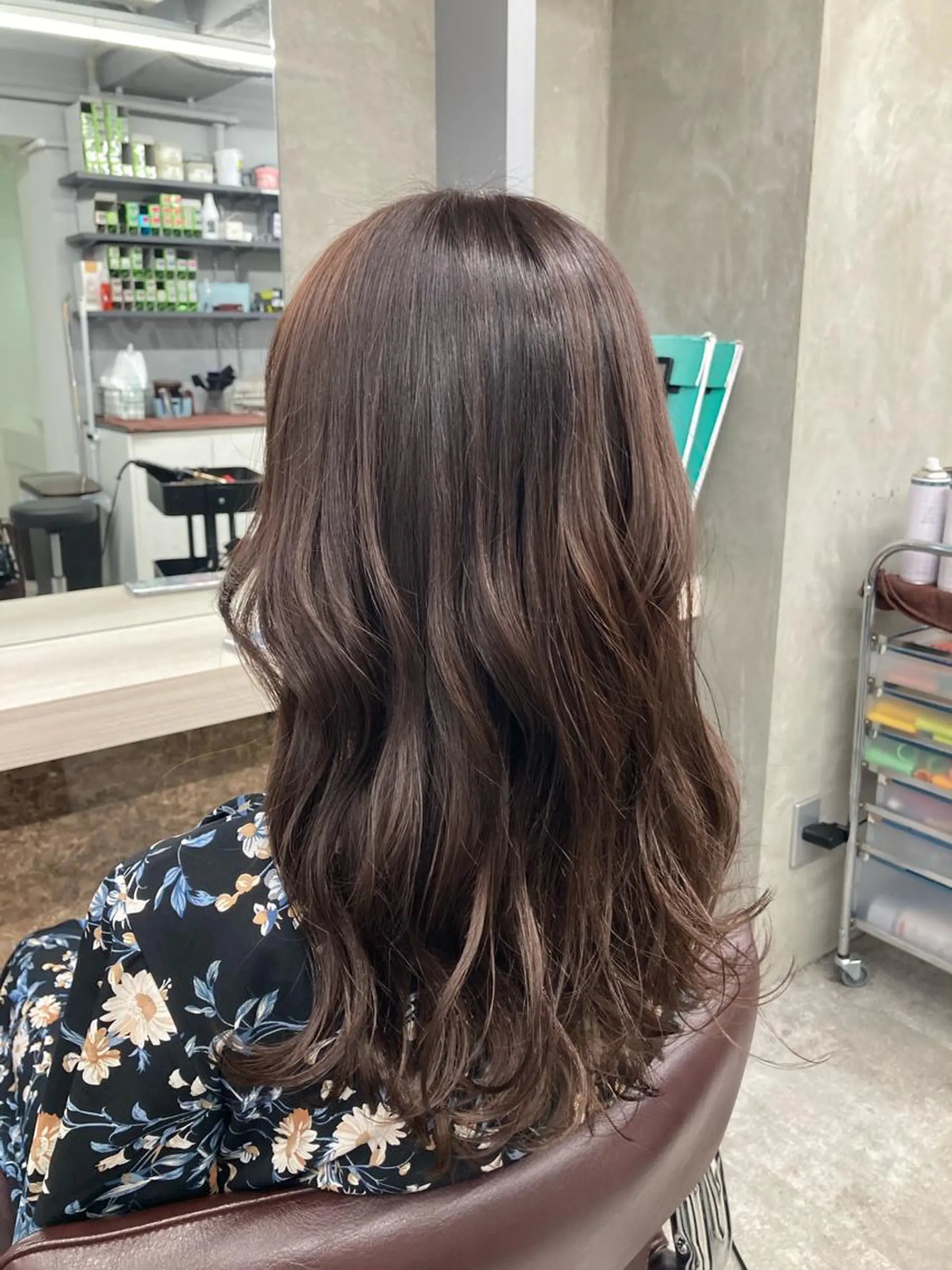 セミロング カラー ブラウンカラー バイオレットカラー バイオレットブラウン カット ヘアカラー トリートメント ブリーチ&似合せボブ 田中寛十のヘアスタイル