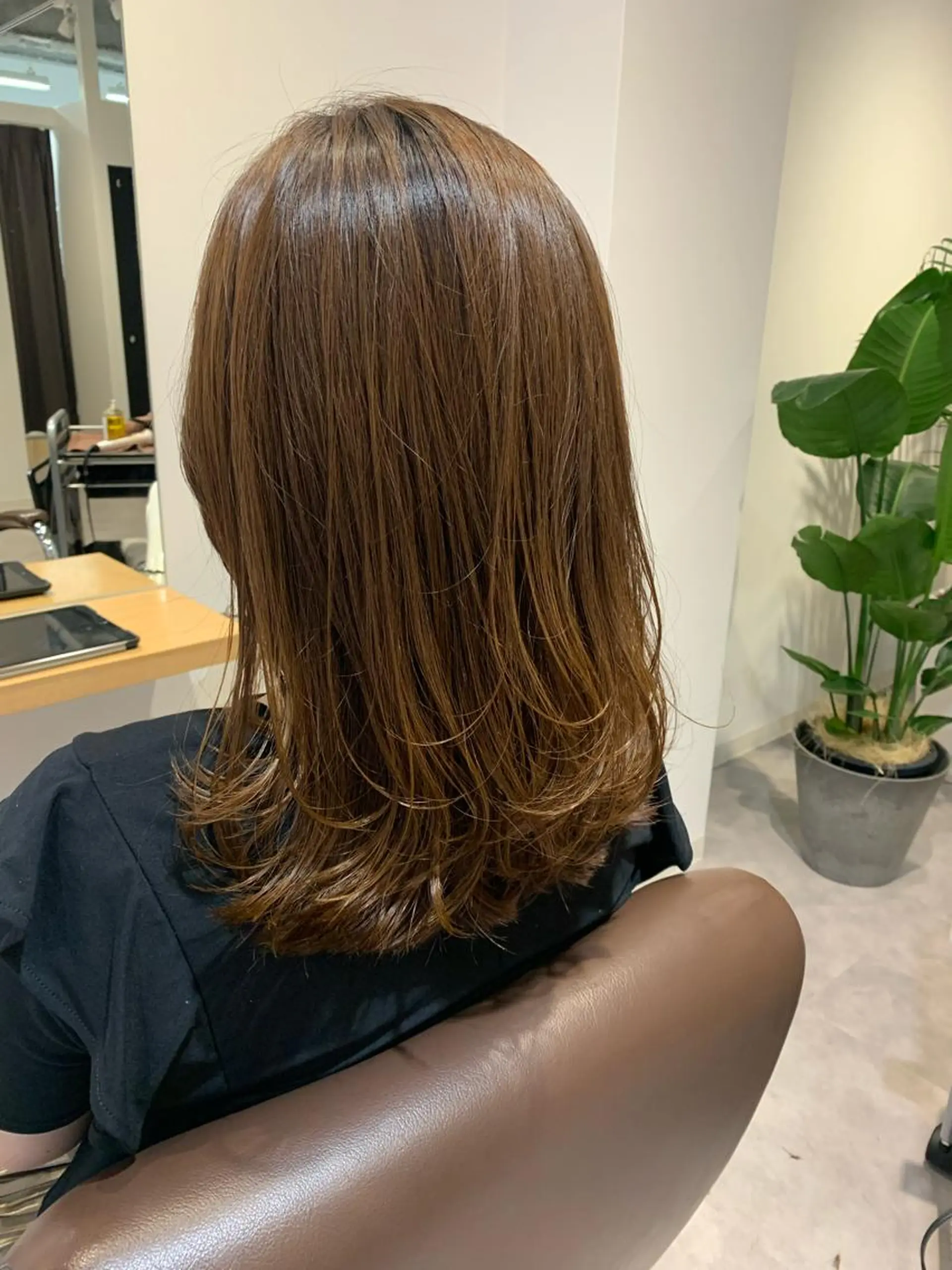 セミロング MIA 菅原のヘアスタイル