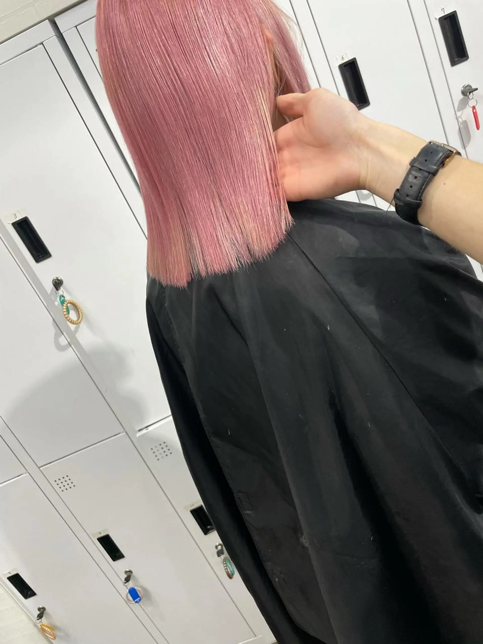 ミディアム カラー ヒカ/外国人風 デザインカラーのヘアスタイル