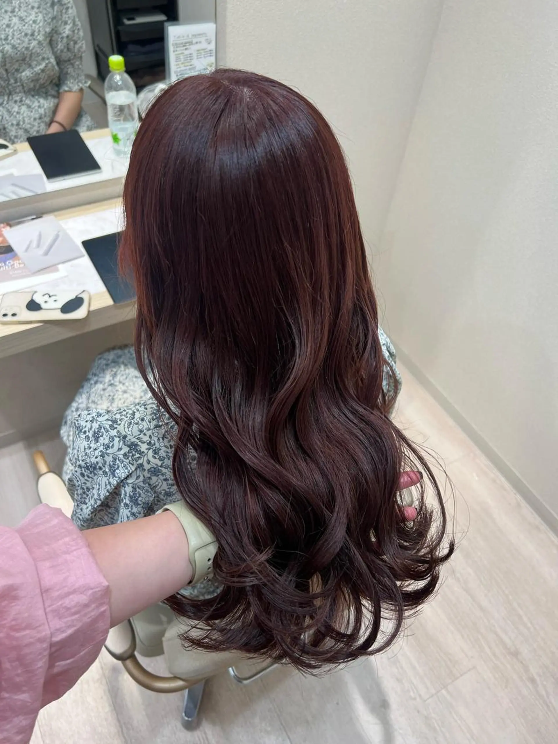 ロング カット ヘアカラー トリートメント ヘッドスパ mina .のヘアスタイル