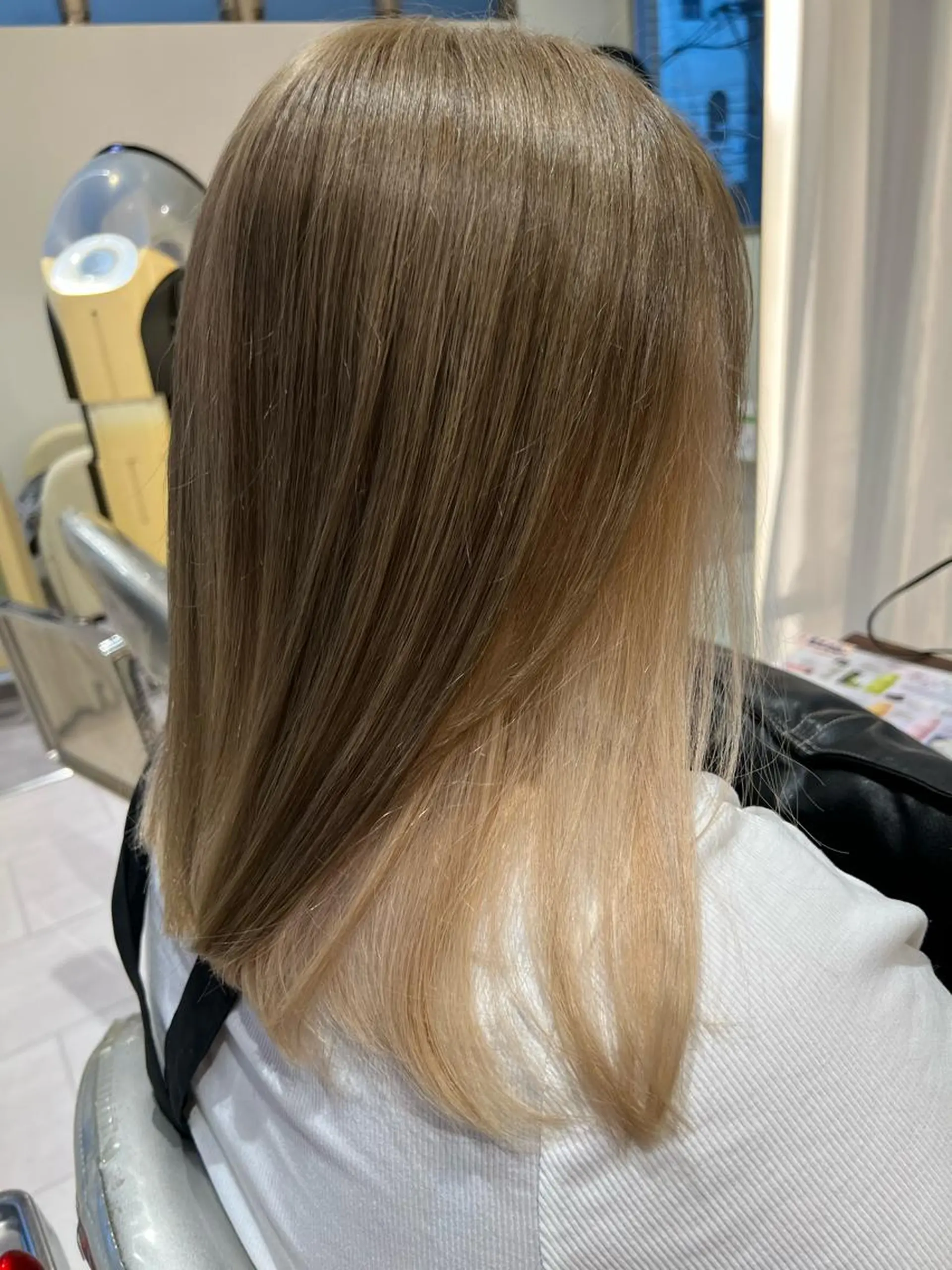 カラー ブリーチ 久永 菫のヘアスタイル