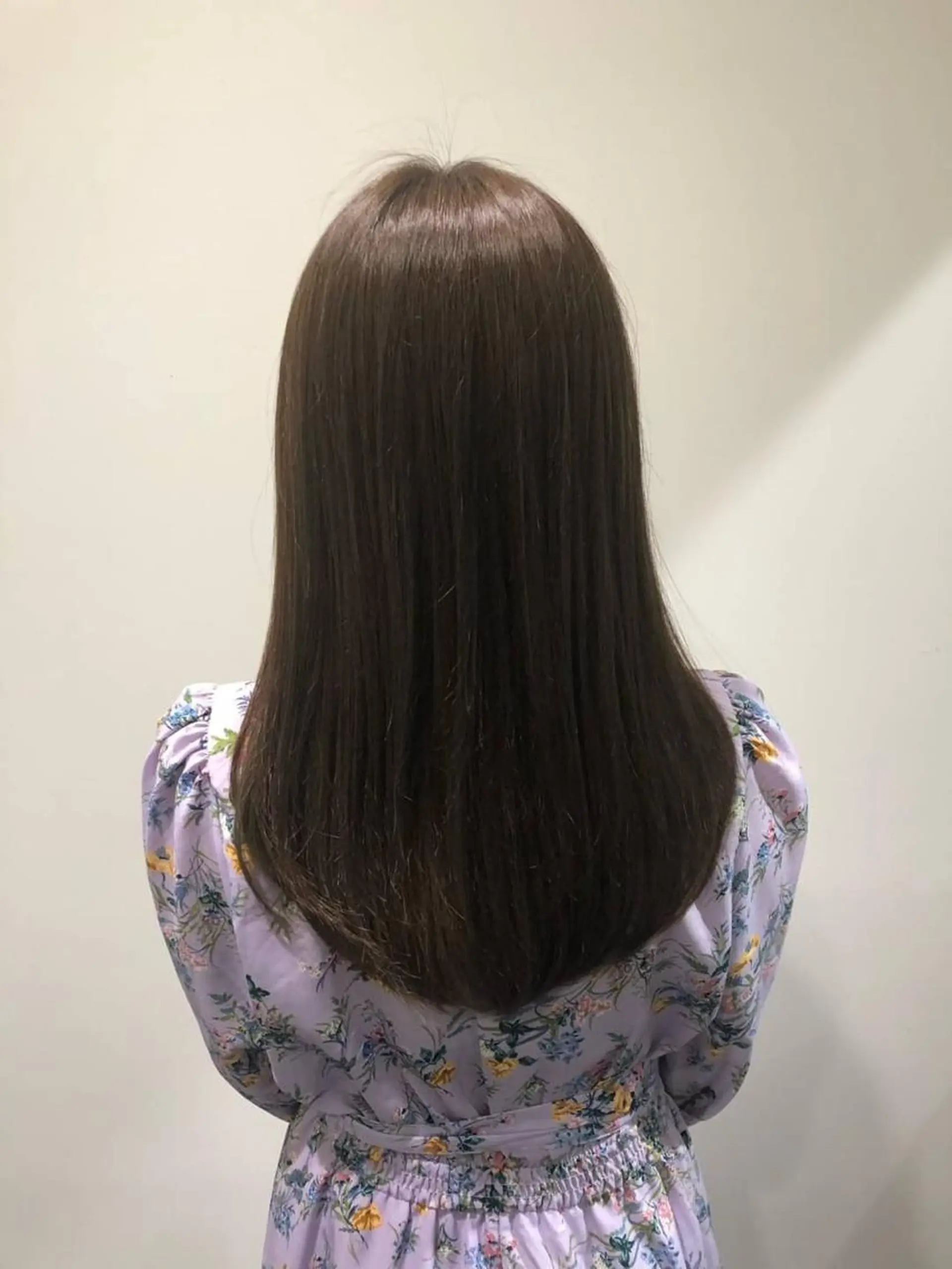 カラー hairsalon de Forever vida所属・猪野海生 カットモデル募集のヘアスタイル