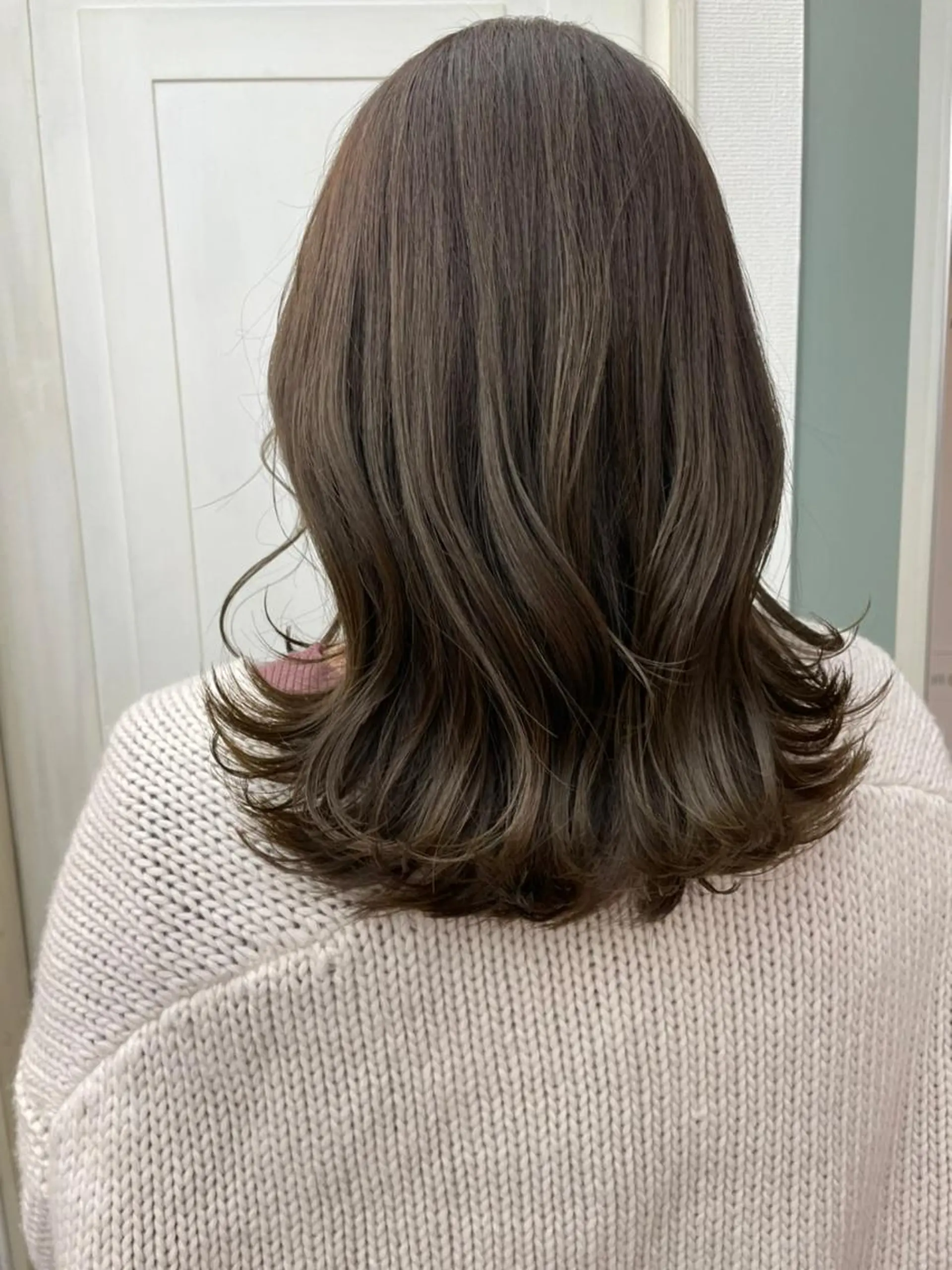 セミロング カラー アディクシーカラー アッシュ ミストバング ブリーチ ブロンド カット ヘアカラー トリートメント N° anfeel 渋谷🪞🫧のヘアスタイル