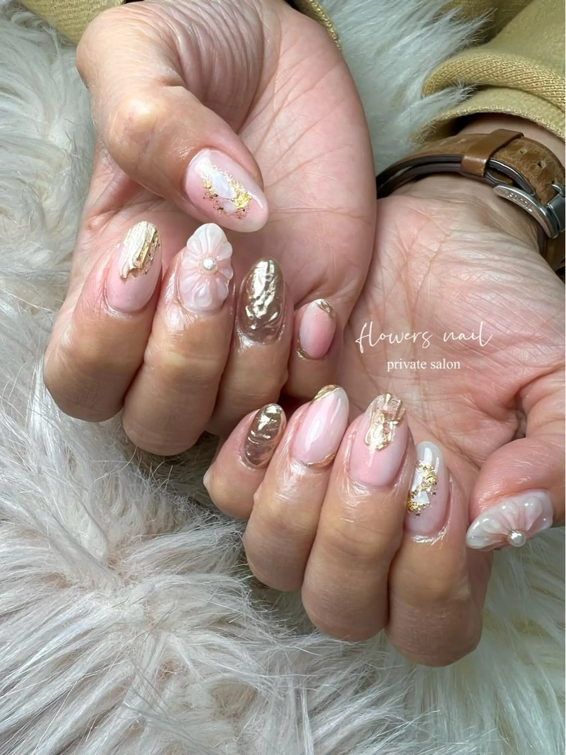 ネイル ジェルネイル ミラーネイル 持ち込み ニュアンスネイル パラジェル ハンドネイル flowers nailのネイルデザイン
