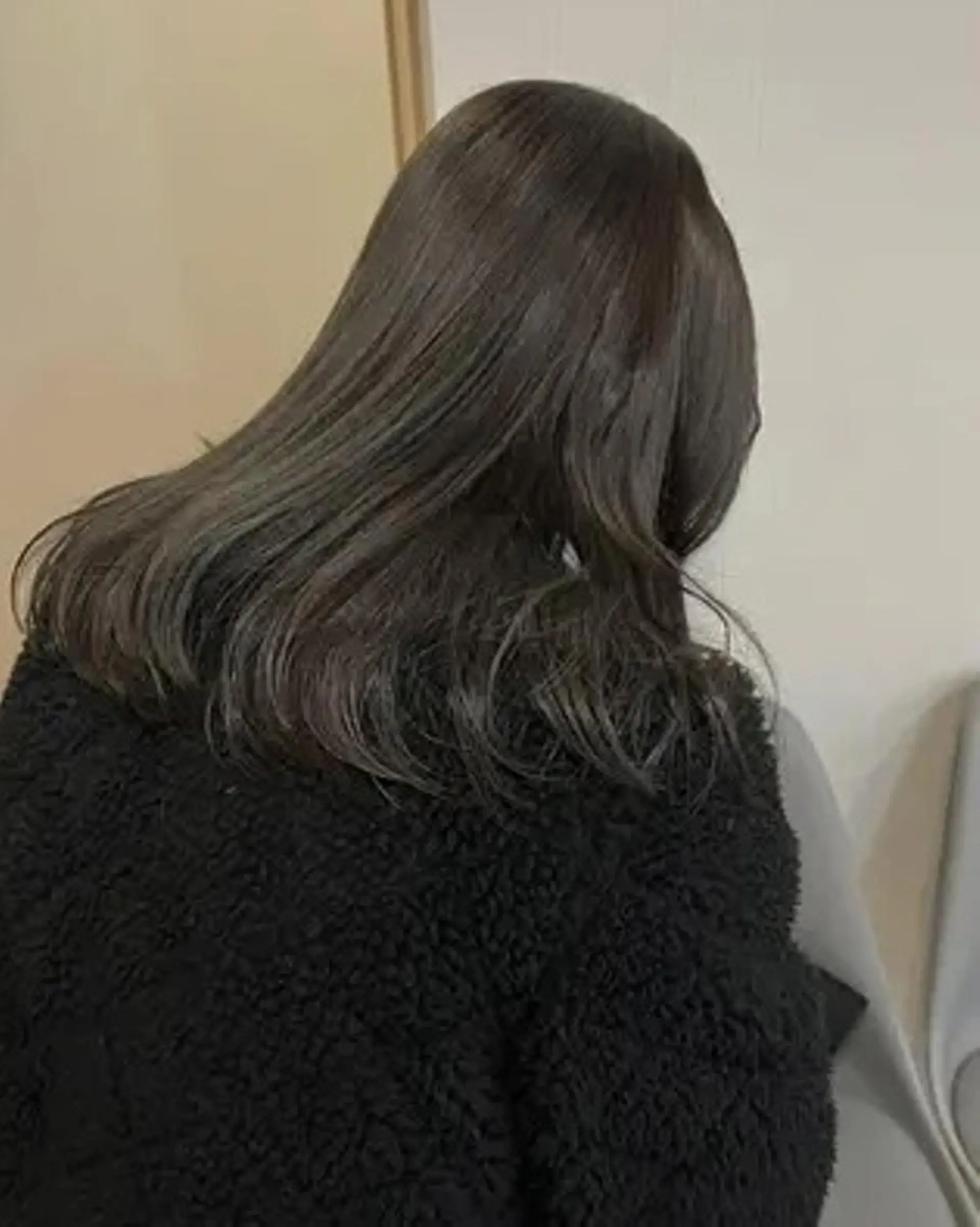 カラー ミディアム 透明感カラー グレージュ オリーブグレージュ オリーブグレー カット ヘアカラー トリートメント 老田 晋也のヘアスタイル