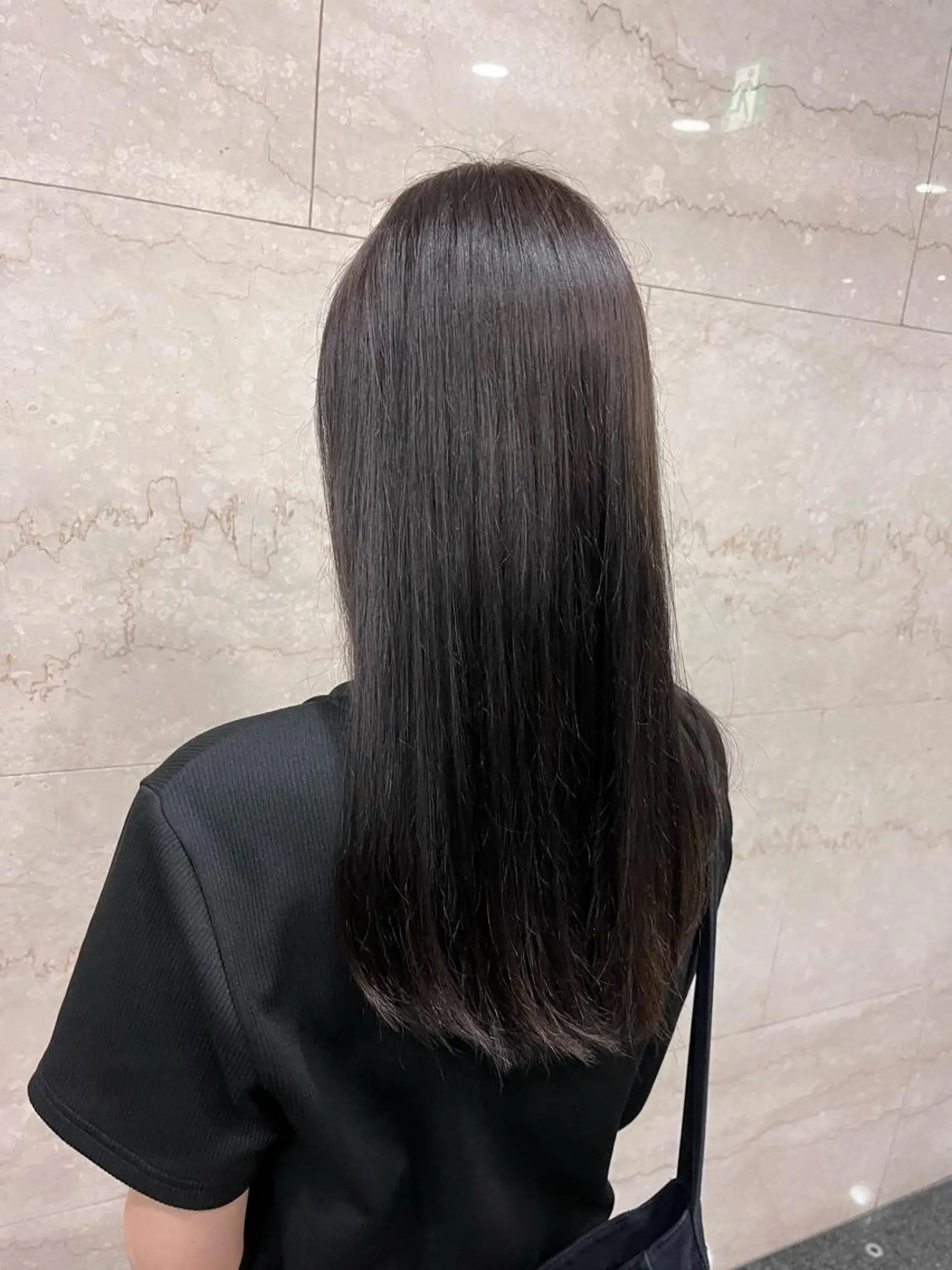 ロング ヘアカラー 太田 渚遊のヘアスタイル