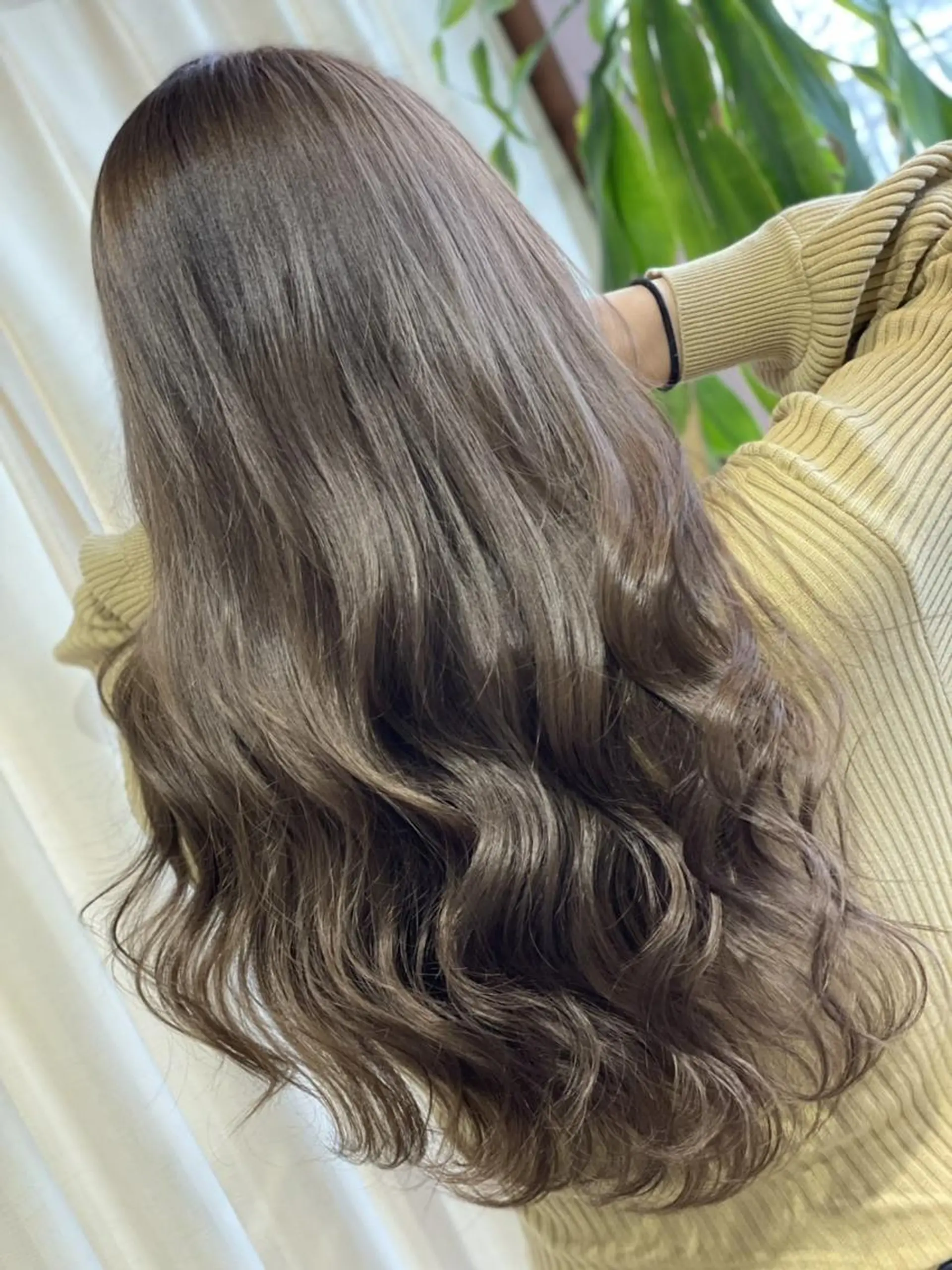 ロング カラー ブリーチ グレージュ ブリーチなしカラー カット ヘアカラー トリートメント ハイトーン得意😍 FORのヘアスタイル