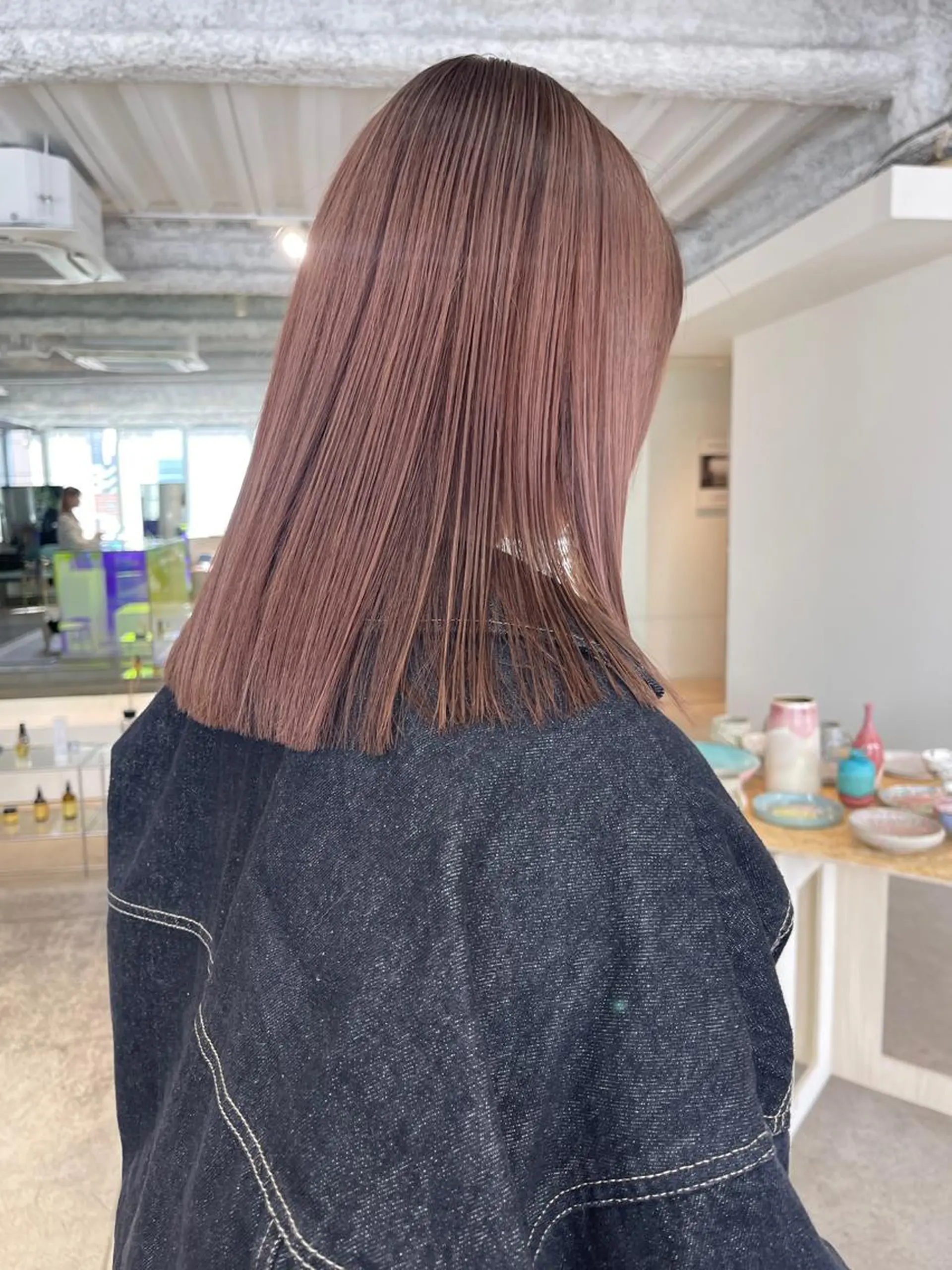 ミディアム カット ヘアカラー トリートメント oma　袮次金 鈴香のヘアスタイル