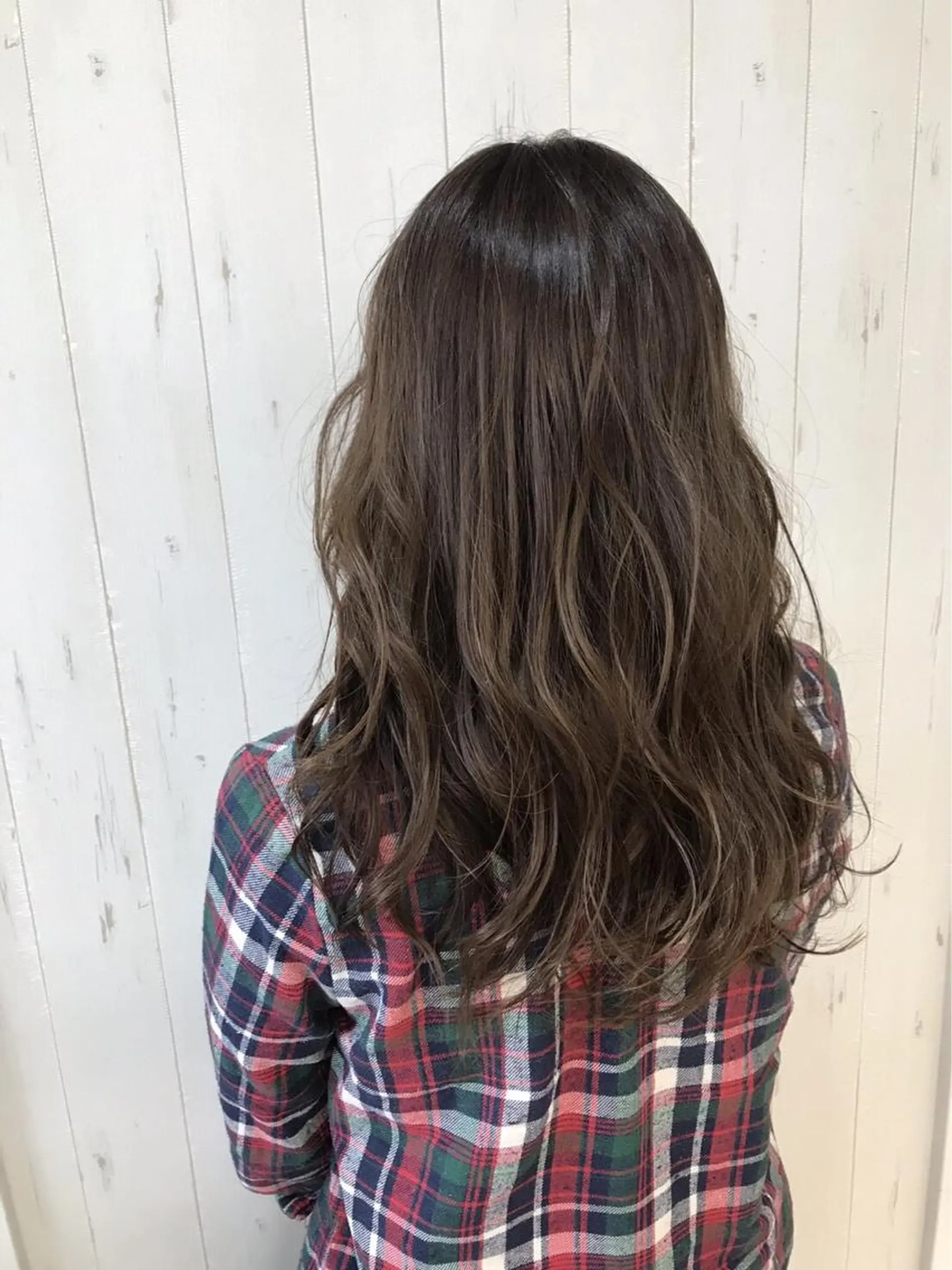 ロング カラー ヘアアレンジ アッシュ アッシュブラウン ブラウンカラー メンズ人気NO,1 Genieジーニーのヘアスタイル