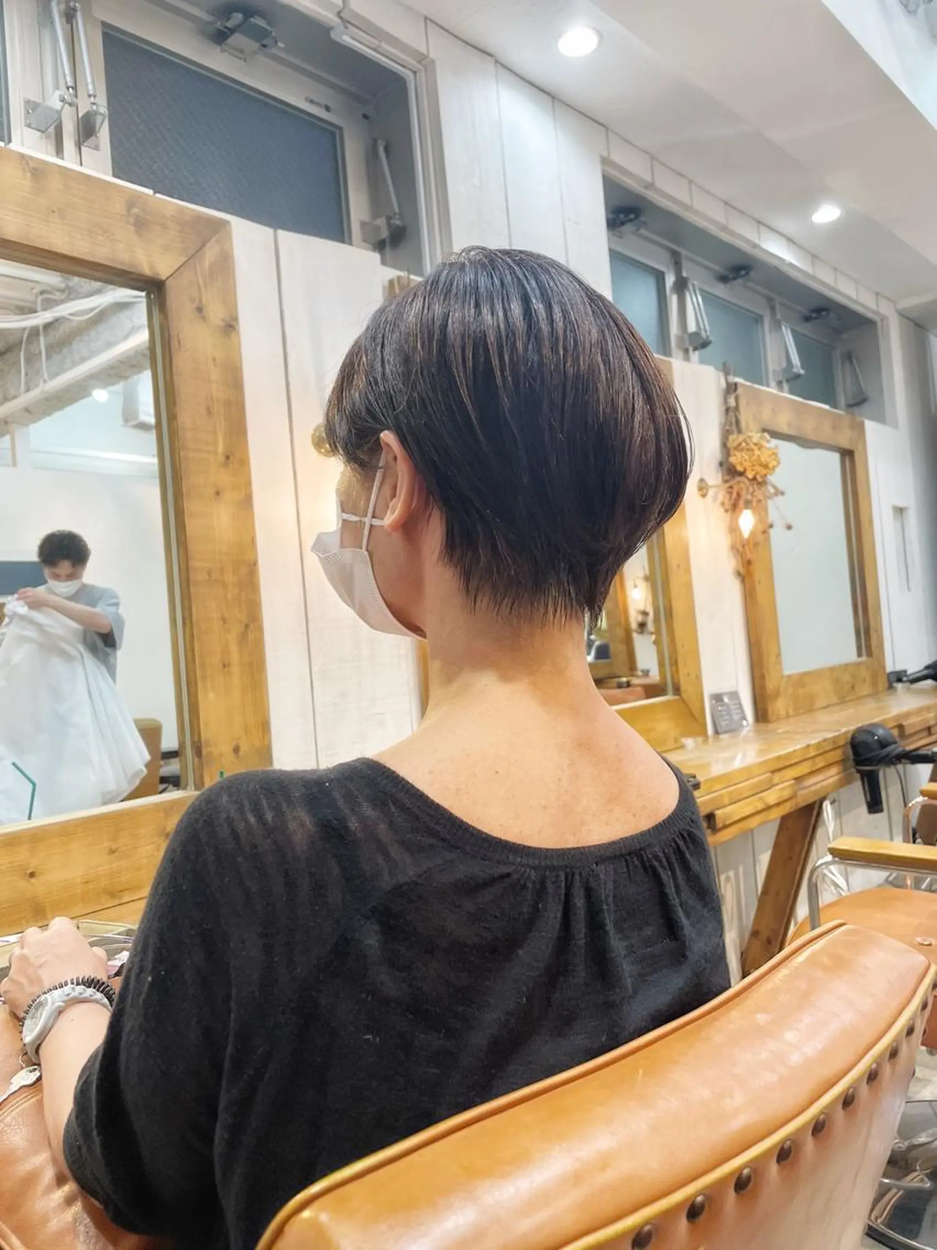 ショート ショートレイヤー 丸みショート くびれヘア くせ毛 レイヤーカット カット newline銀座所属・銀座ショート/ 大人ショート/金子涼のヘアスタイル