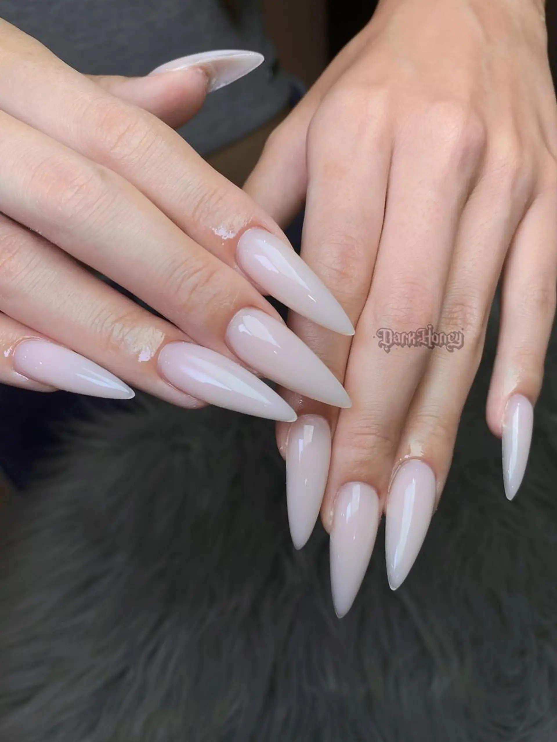 ネイル ハンドネイル Dark Honey karinのネイルデザイン