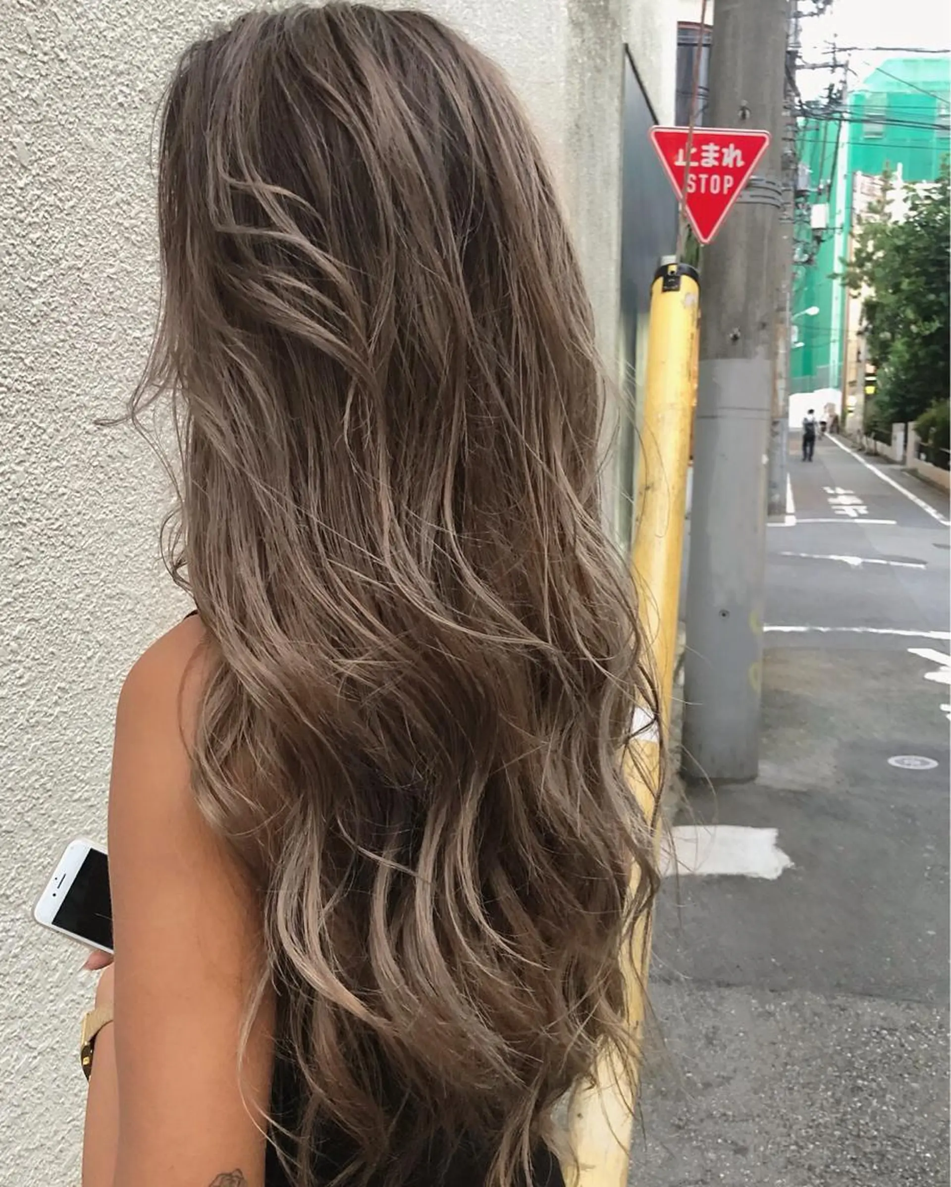 ロング ハイライト コールネックスザサロン所属・白髪ぼかし×デザイン 🕊️🫧ホウジョウのヘアスタイル