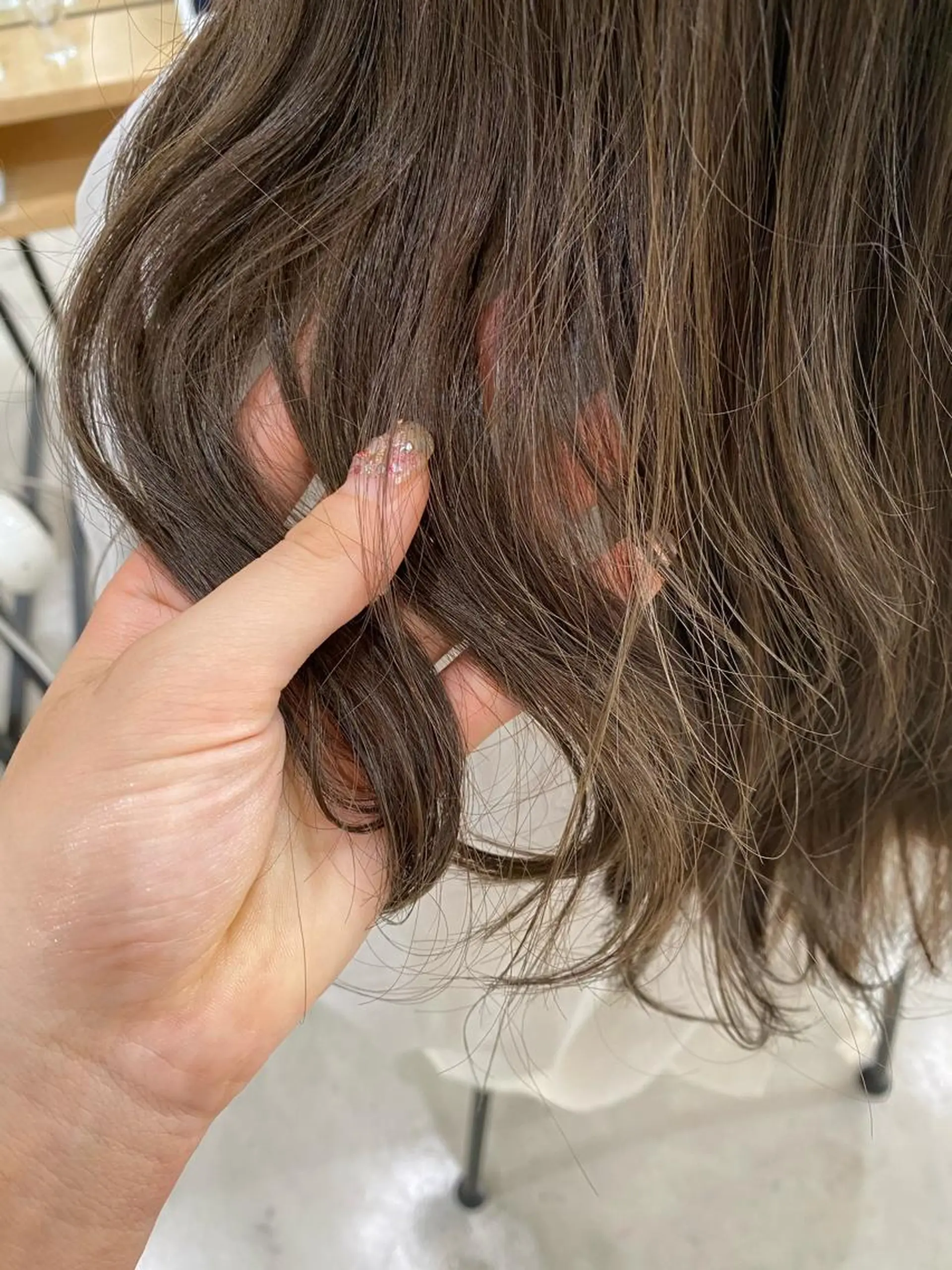 セミロング カラー ベージュカラー オリーブベージュ カット ヘアカラー トリートメント ENIF ヤマグチアツコのヘアスタイル