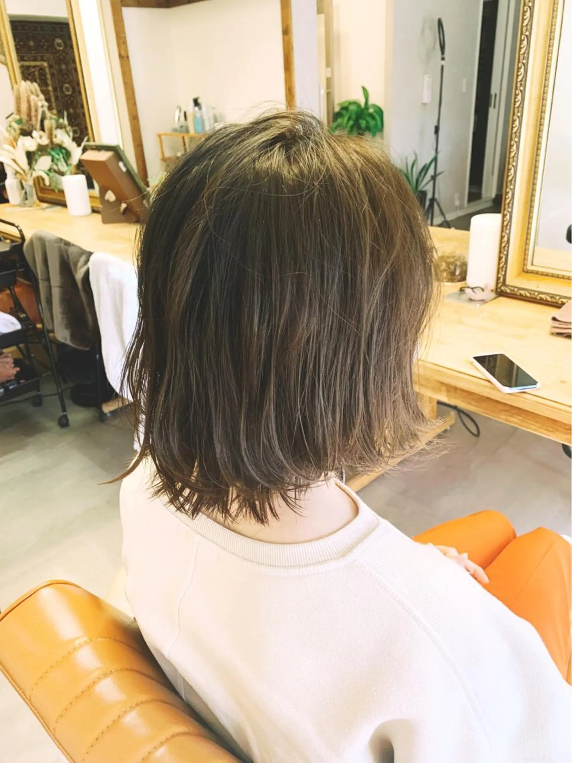 ショート ボブ 外ハネヘア ヘアカラー トリートメント ヘアセット 土井 貴司のヘアスタイル