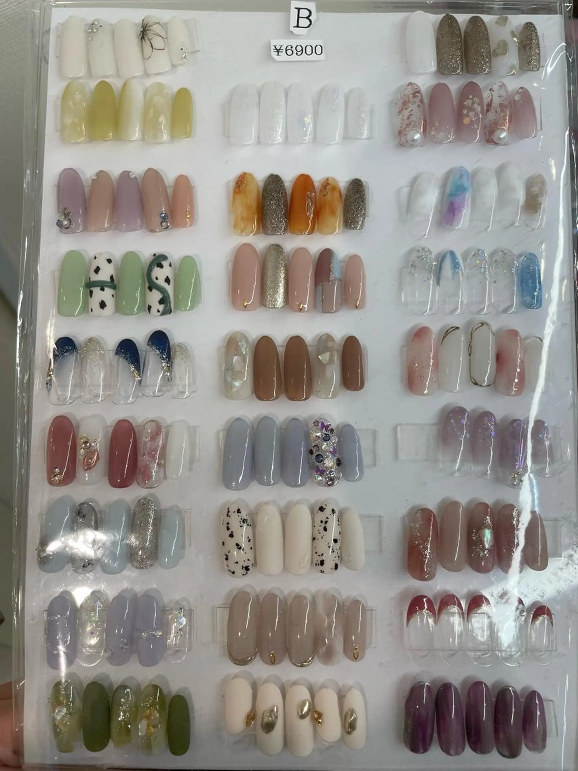 ネイル マシェリ梅田所属・macherie nailsalonのネイルデザイン