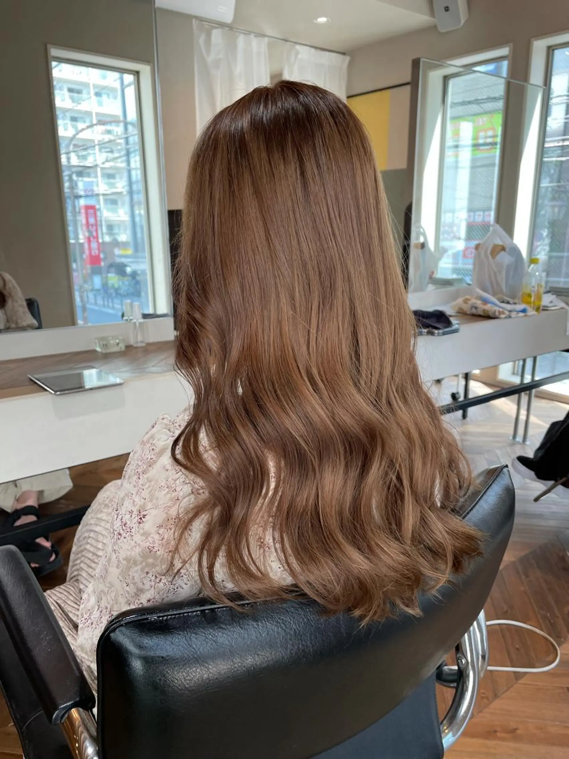ロング ハイトーンイヤリング カラー清水隆央のヘアスタイル