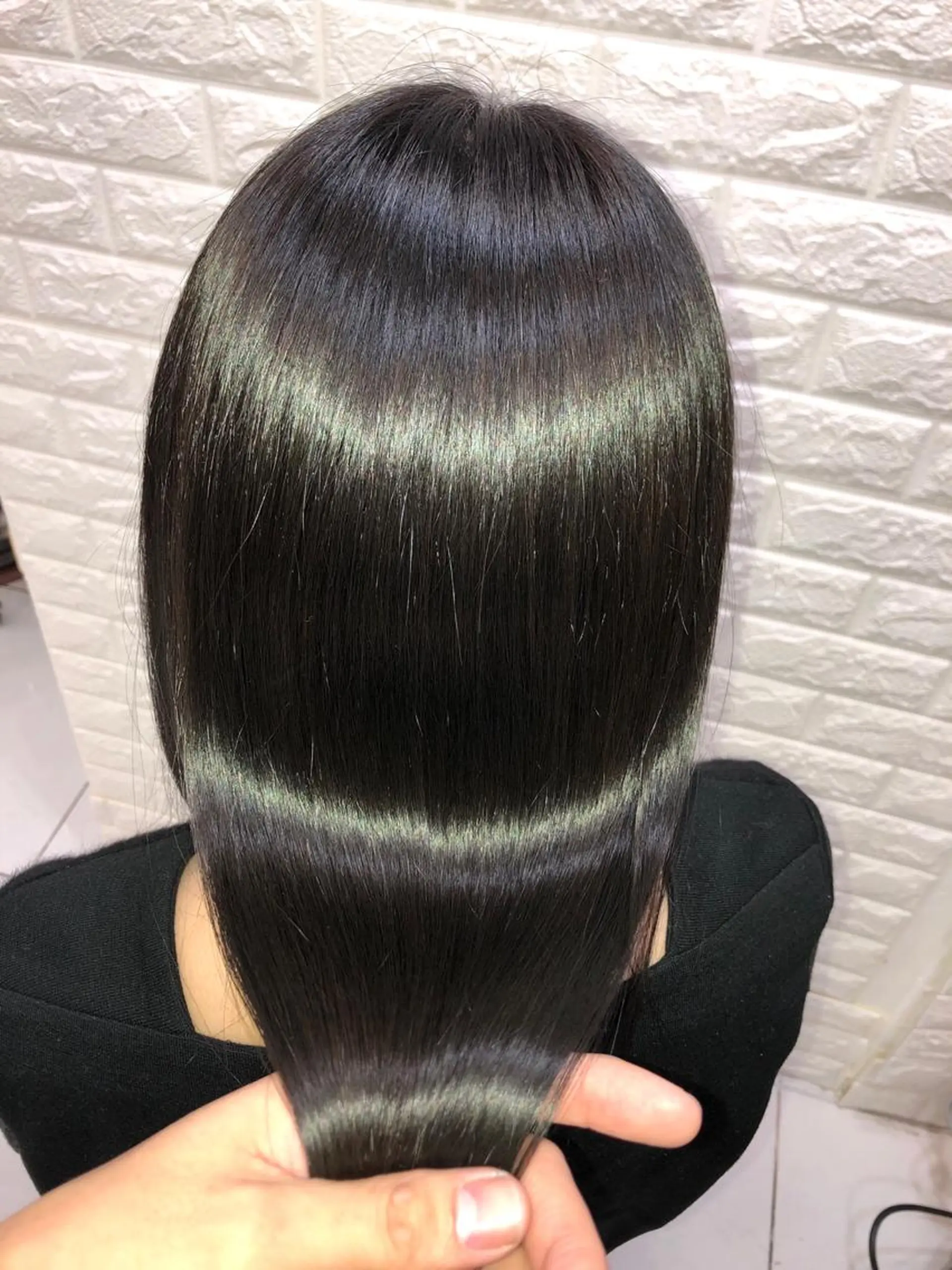 セミロング 20代半ば上質なへア ケア 髪質改善 大西のヘアスタイル
