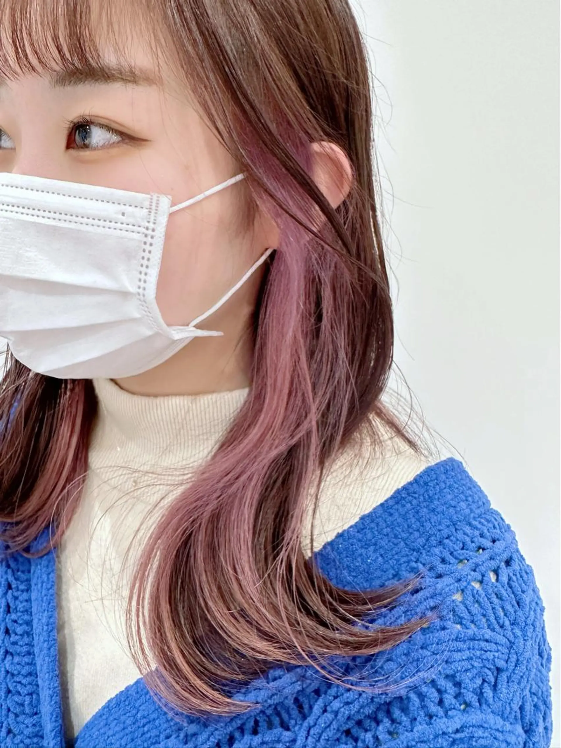 ミディアム カラー カット ヘアカラー ベージュ/インナー カラー🤍Rieのヘアスタイル