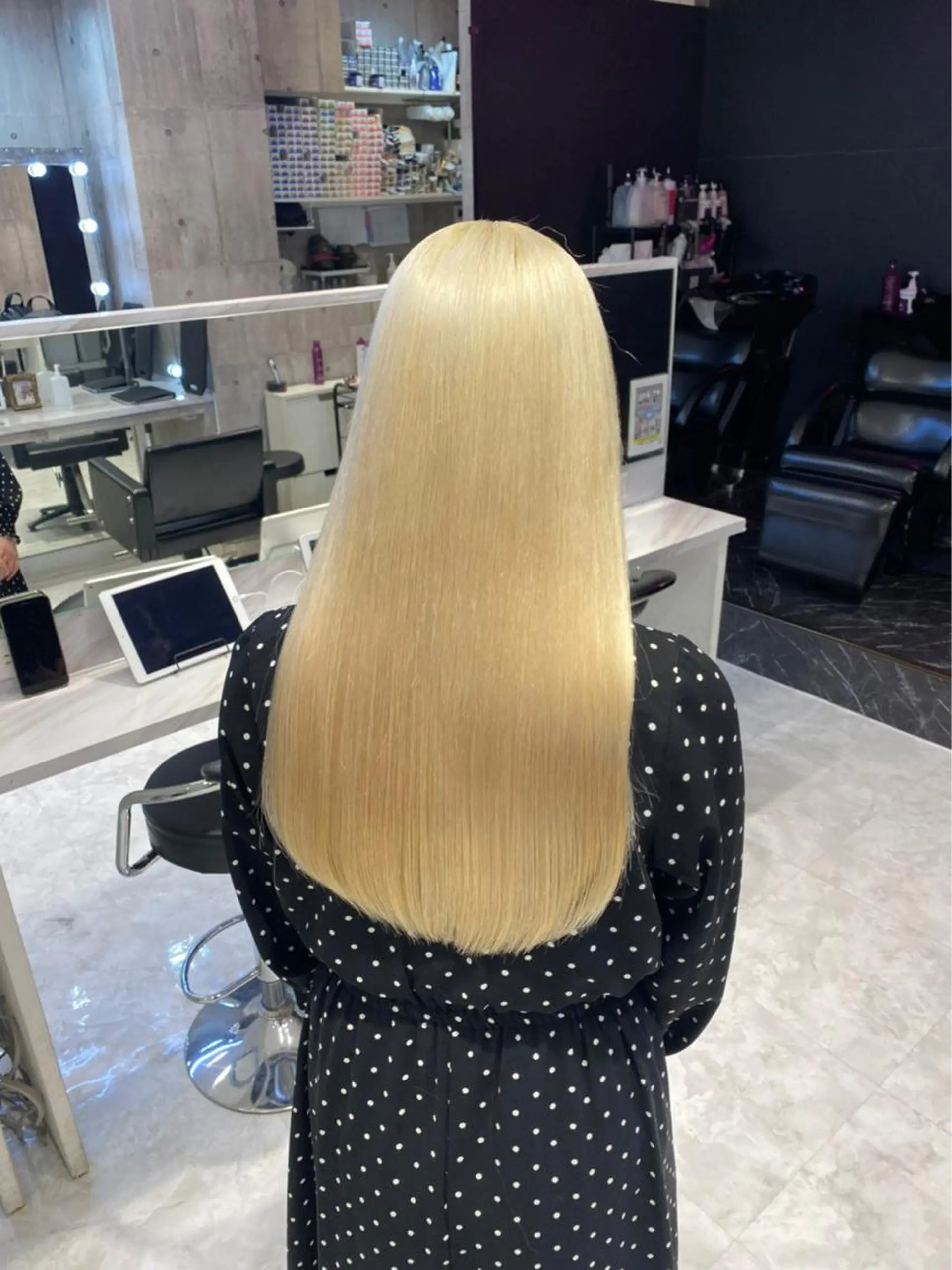 ロング カラー パーマ ヘアアレンジ メンズ キッズ ネイル マツエク・マツパ アイブロウ 🐺ウルフ×ハイトー ン🖤Yukinoのヘアスタイル